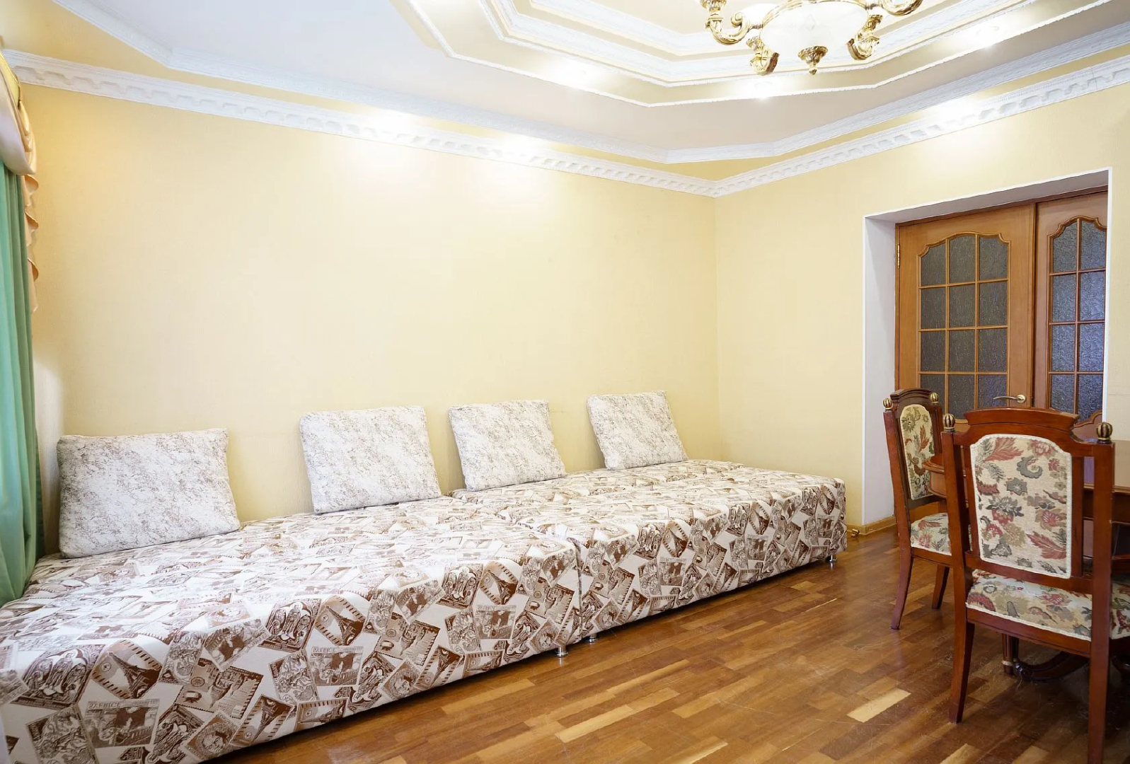 Апартаменты Right Room трехкомнатные на улице Баррикад 8