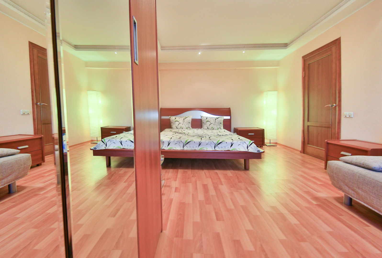 Апартаменты HotelRoom24 у метро белорусская