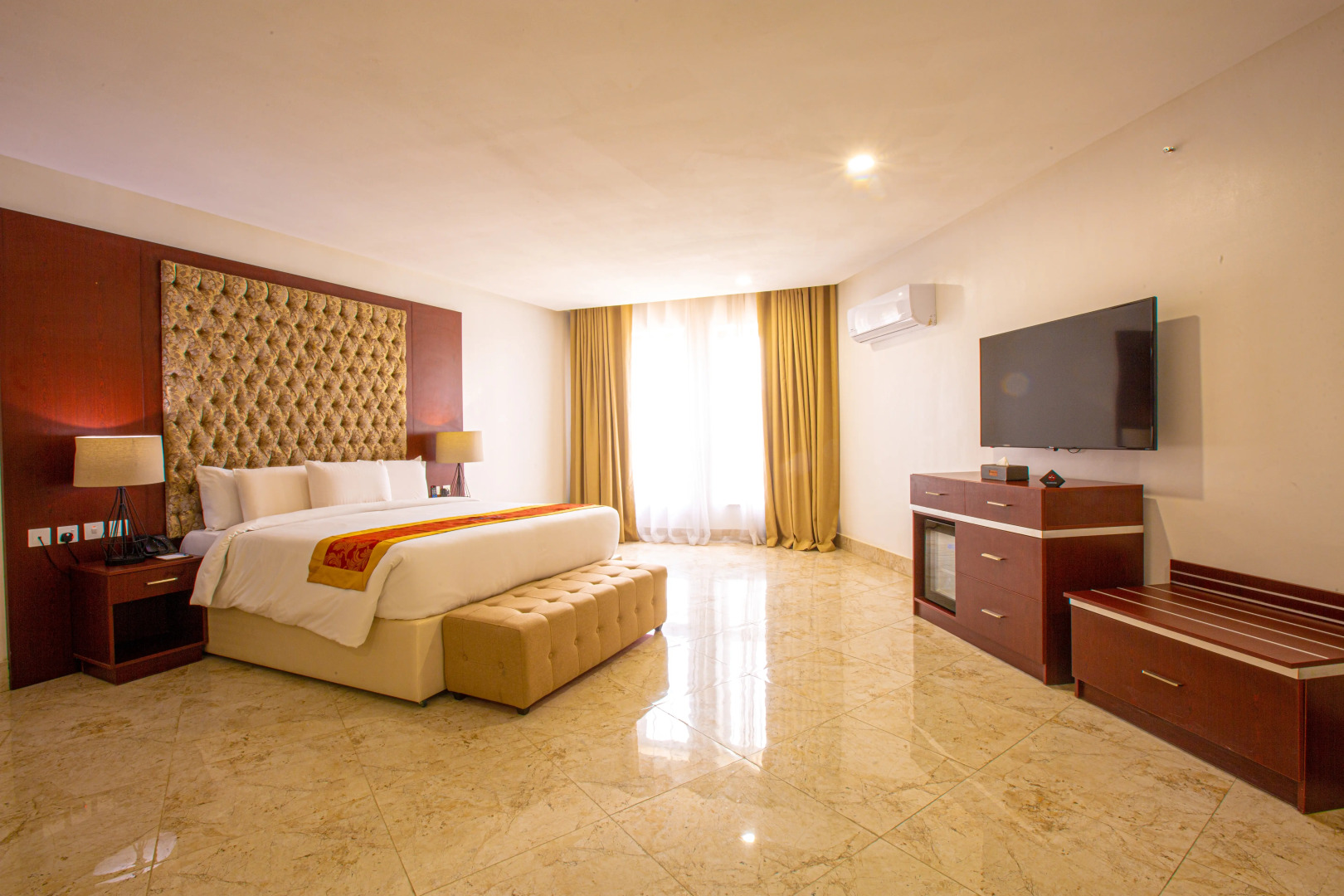 Отель Johnwood Hotel by Bolton