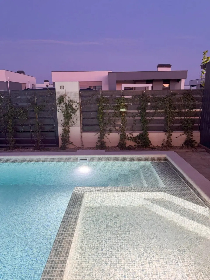 Вилла в 12 минутах от моря с подогреваемым бассейном