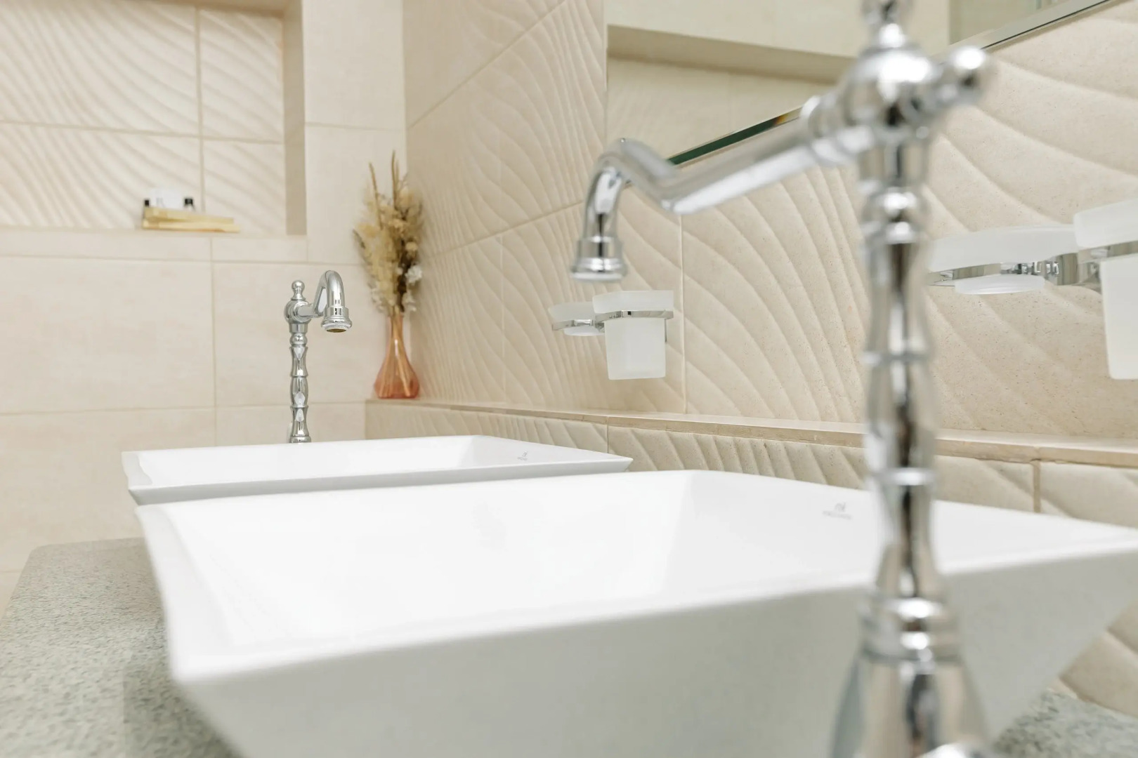 Отель Shato City