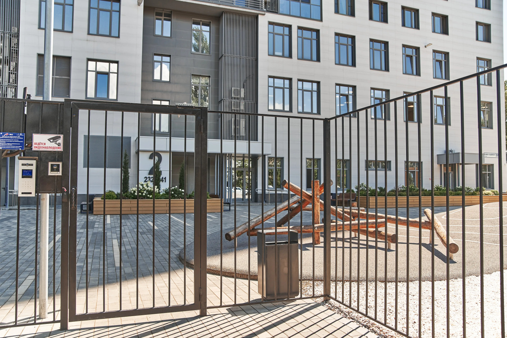 Квартира Aparts Pro+ Студия Black Panorama у Волги в ЖК Галактика на 16 Этаже