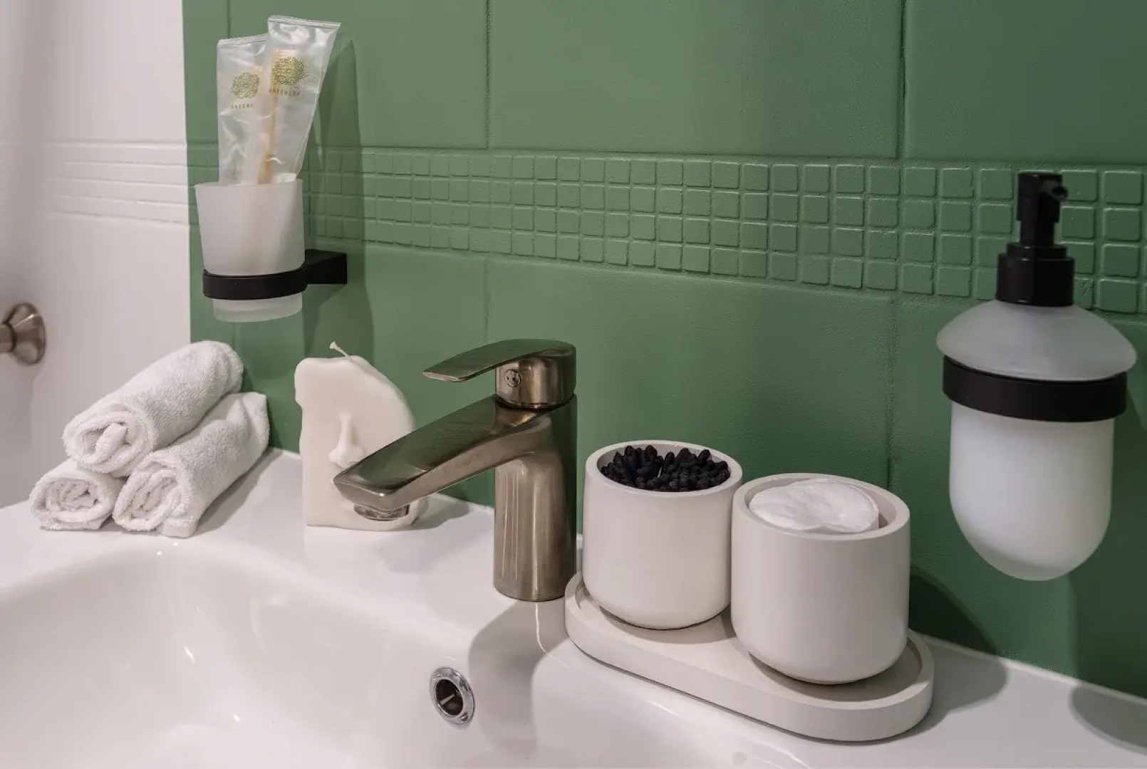 Апартаменты VEROM  в домe БИЗНЕС-КЛAСCА ЖK Aтлант в ЦEНTPЕ города