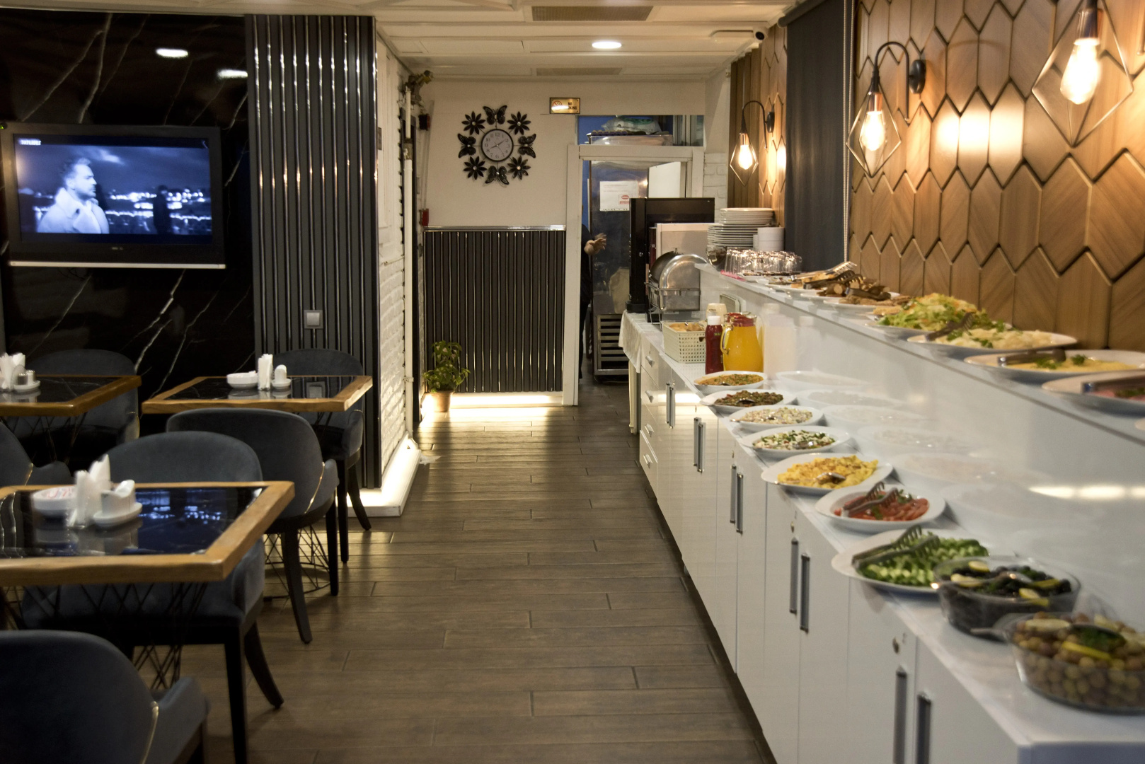 Nova City Hotel