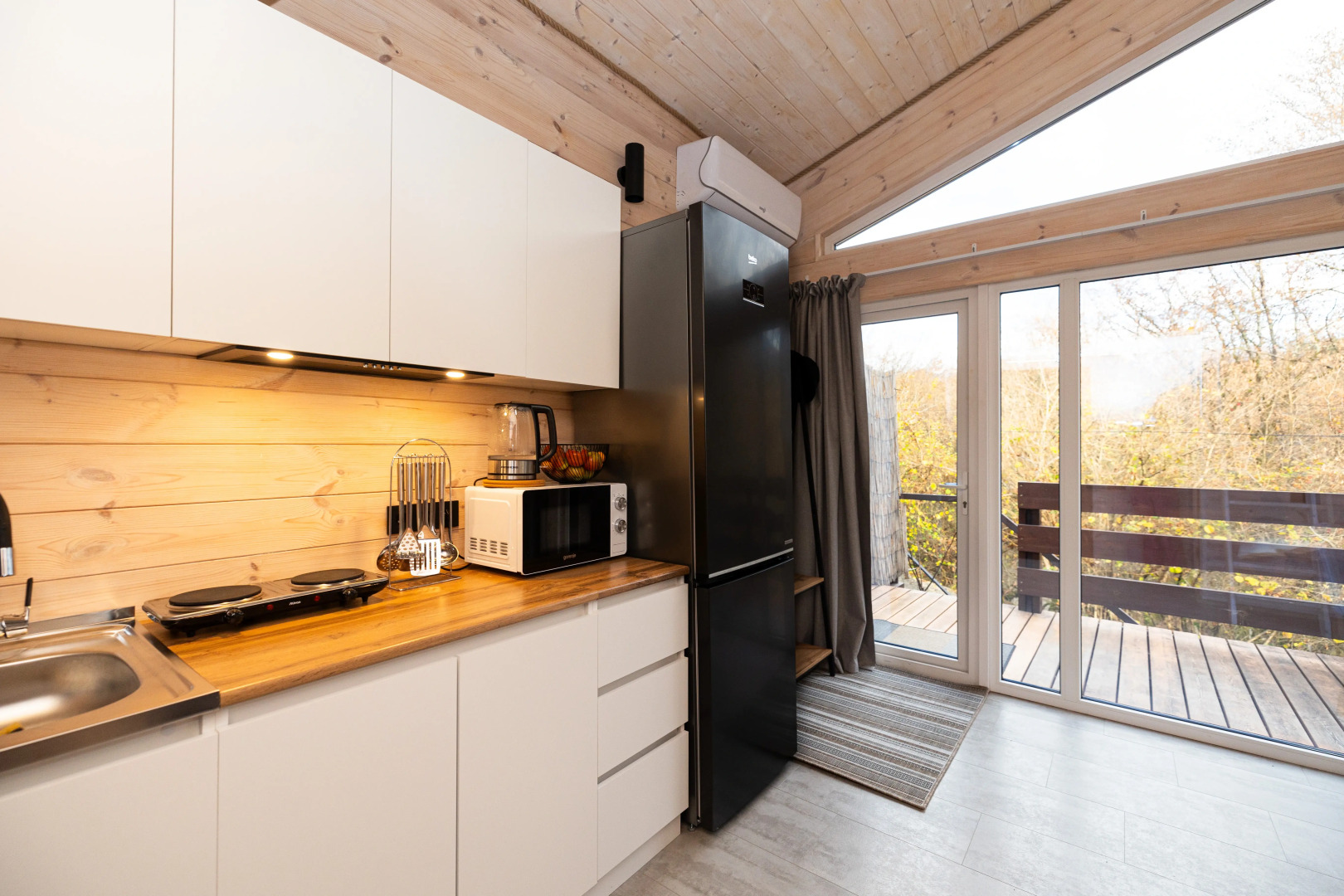 Частный дом Домик в лесу