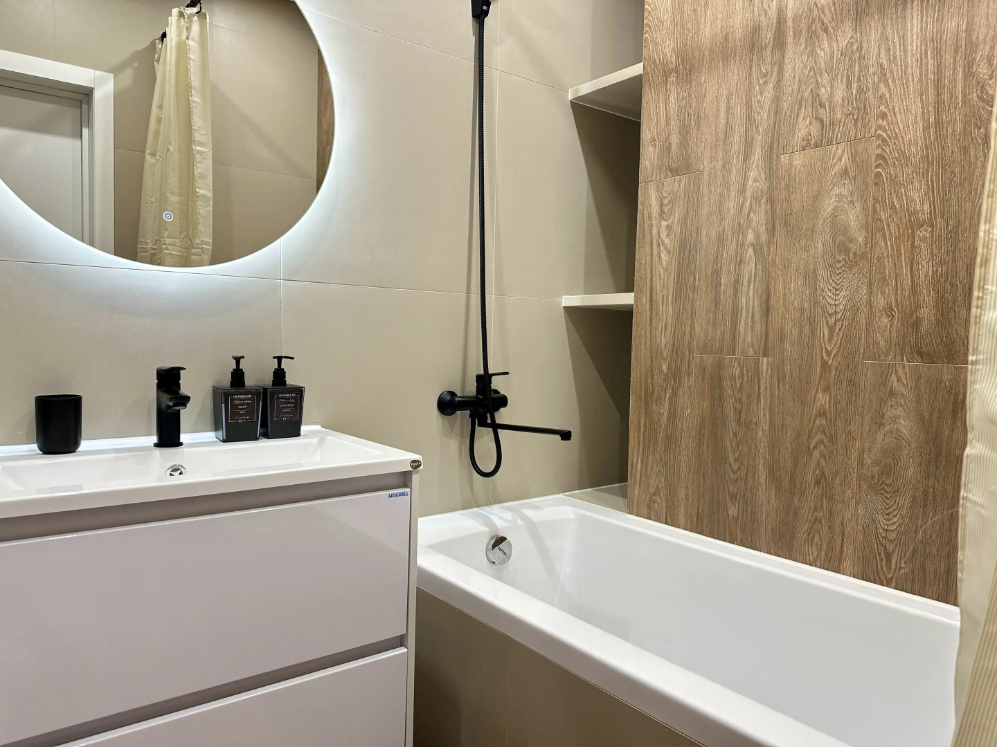 Квартира с панорамным видом на город и Русский мост