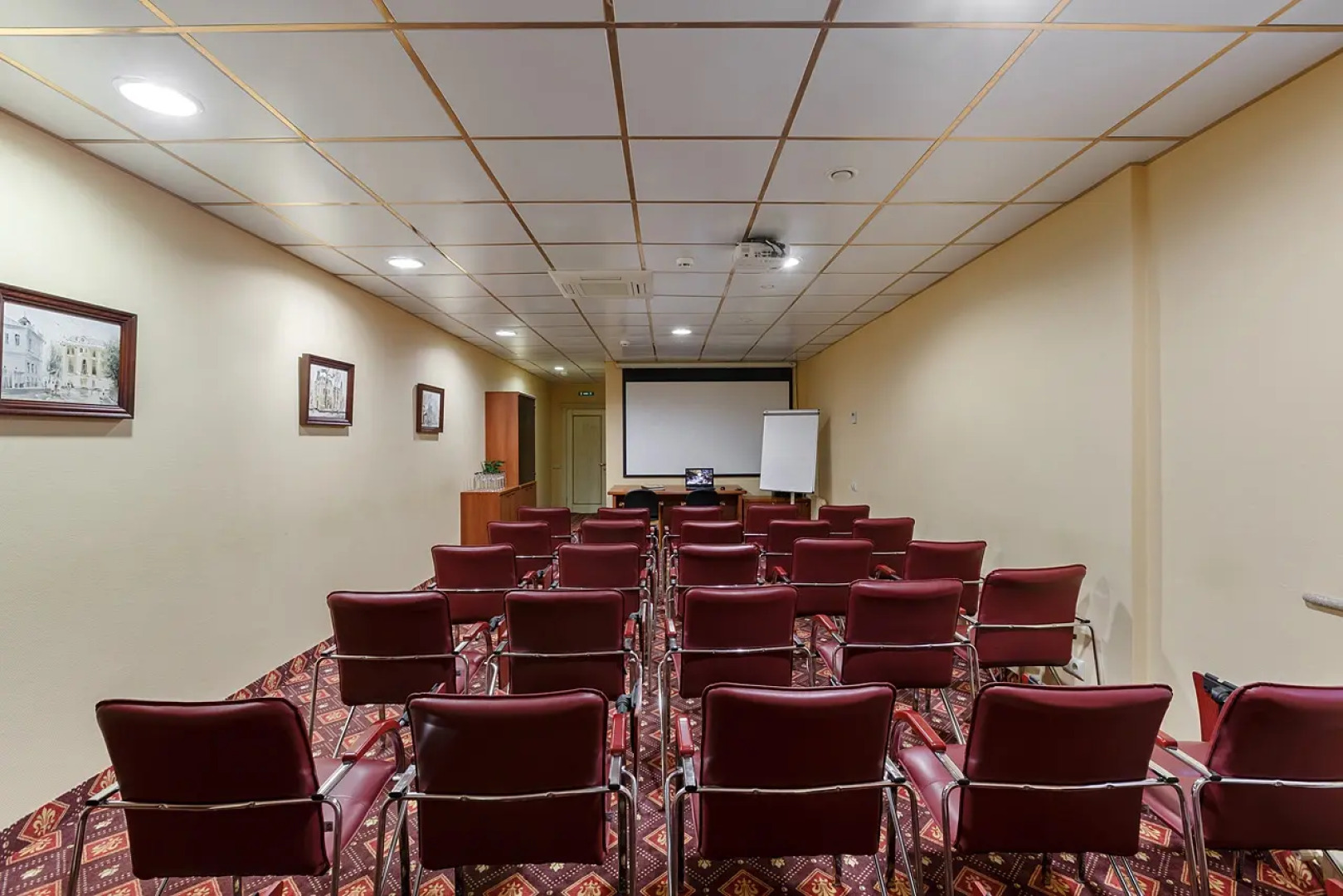 Клуб Отель Корона