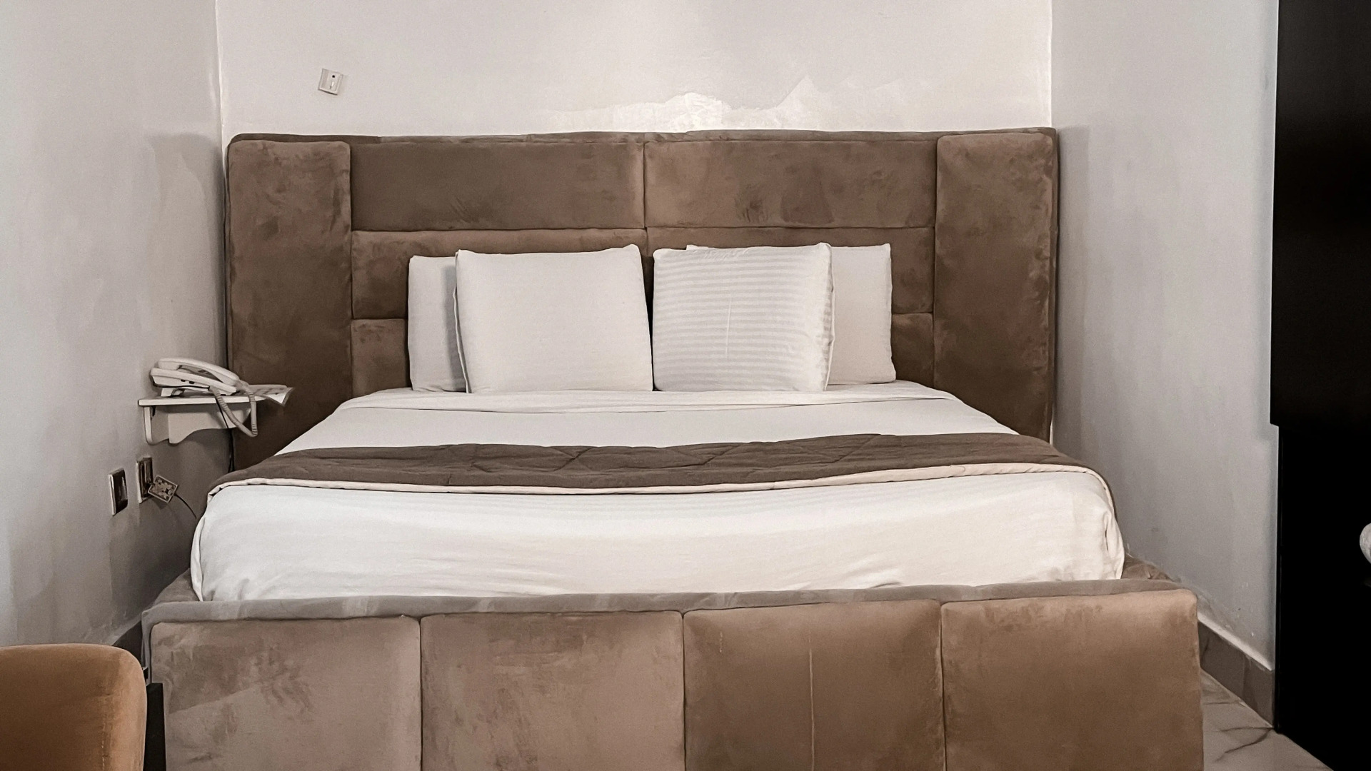 Отель 247 Luxury Hotel