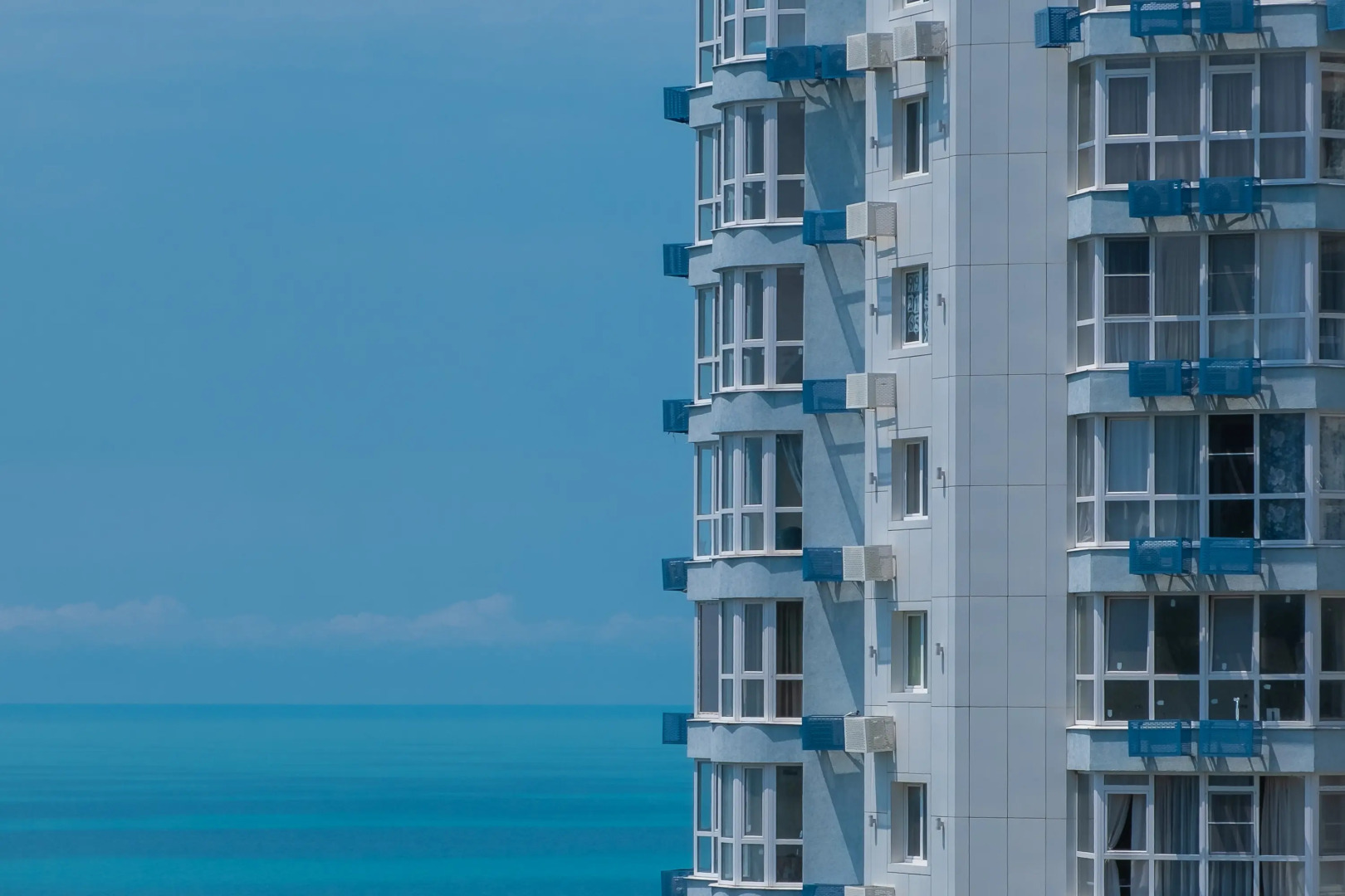 Marisol Breeze Стильная квартира с видом на море