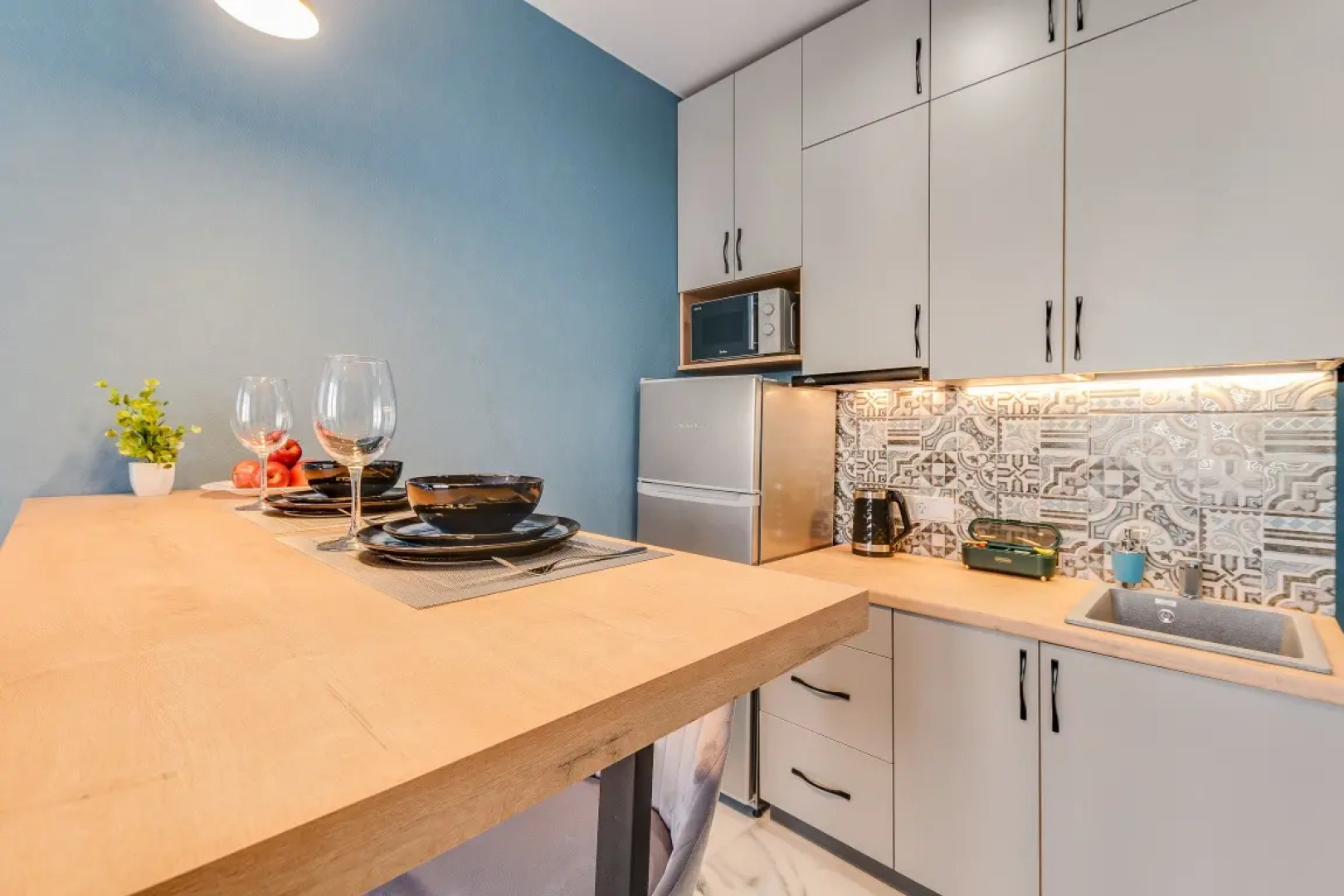 Апартаменты Улучшенные Арт-Апарты у Экспофорума 4