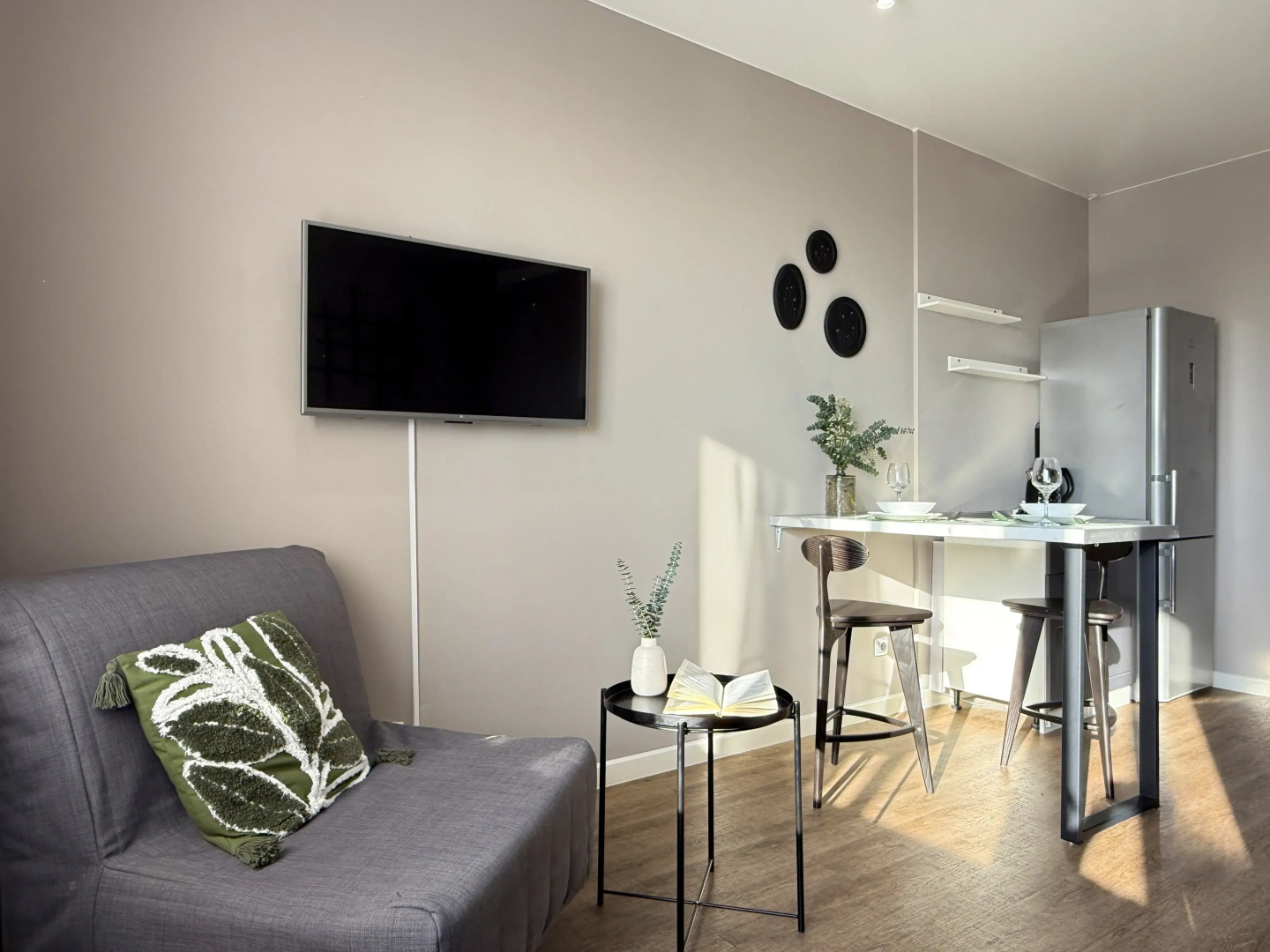 Апартаменты Studio with city view from the 22nd floor