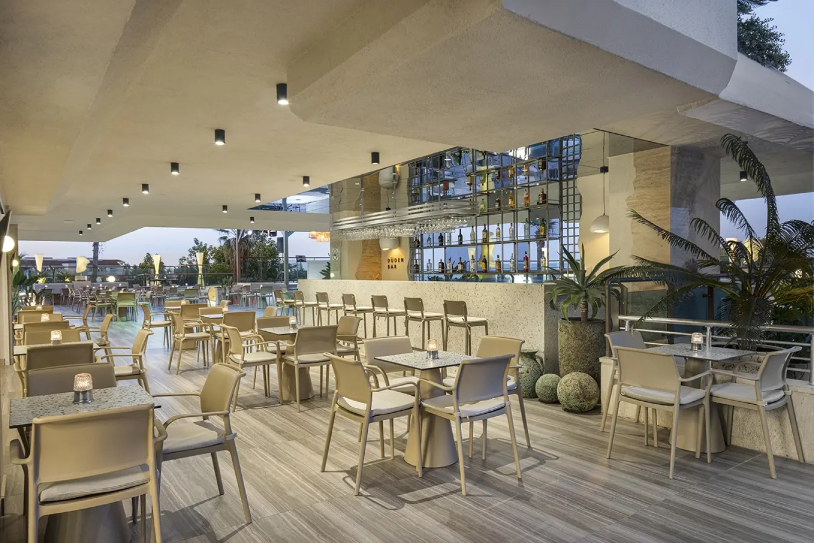 Side Star Elegance Hotel