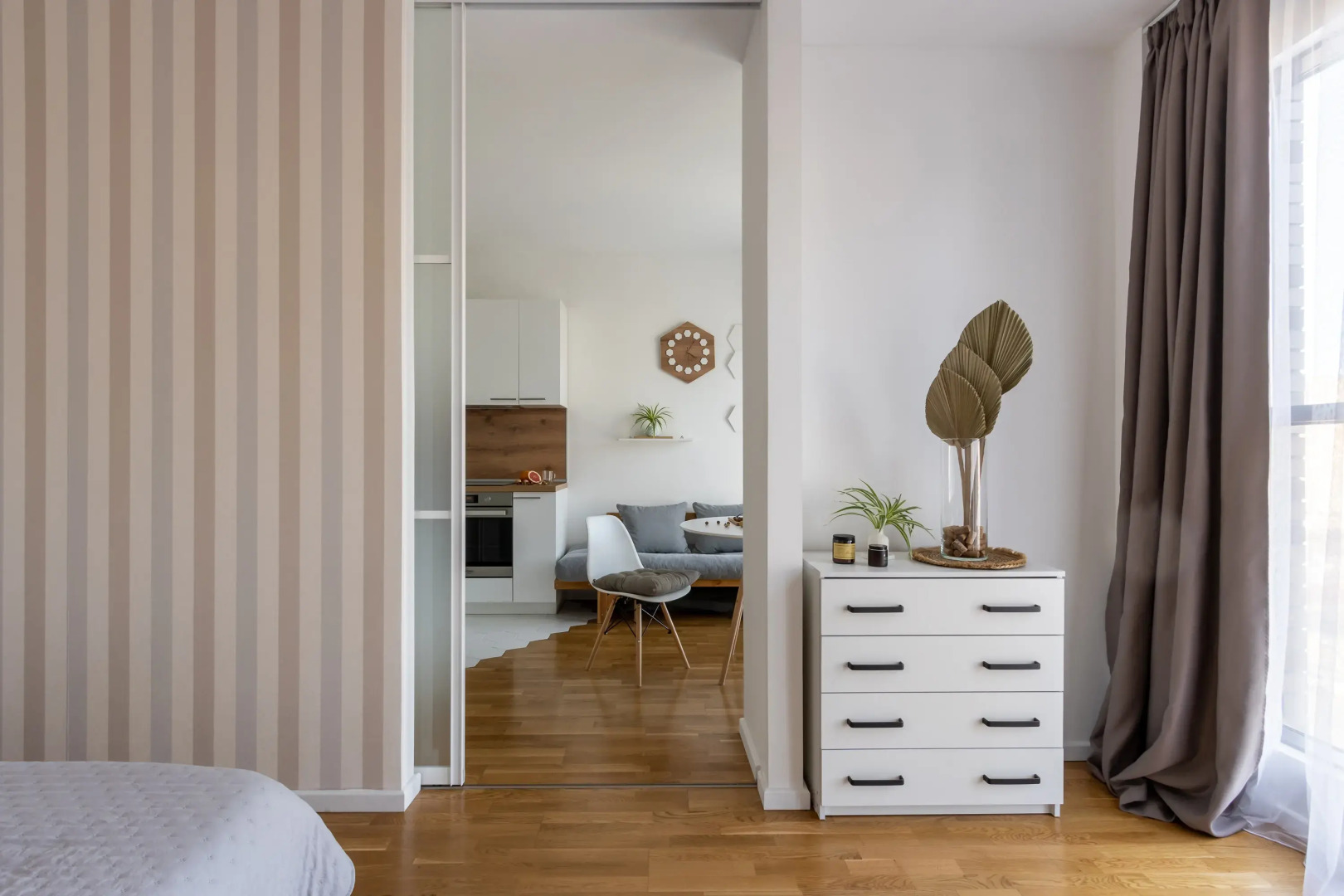 Квартира Geometry of light