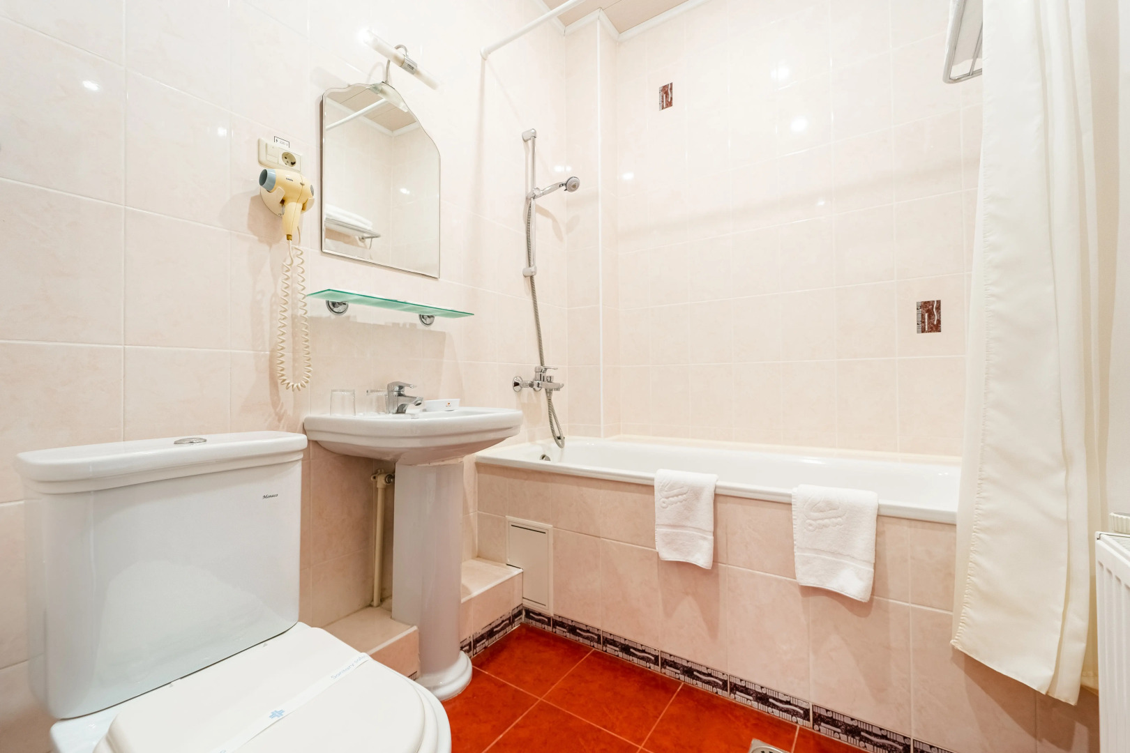 Отель Даккар