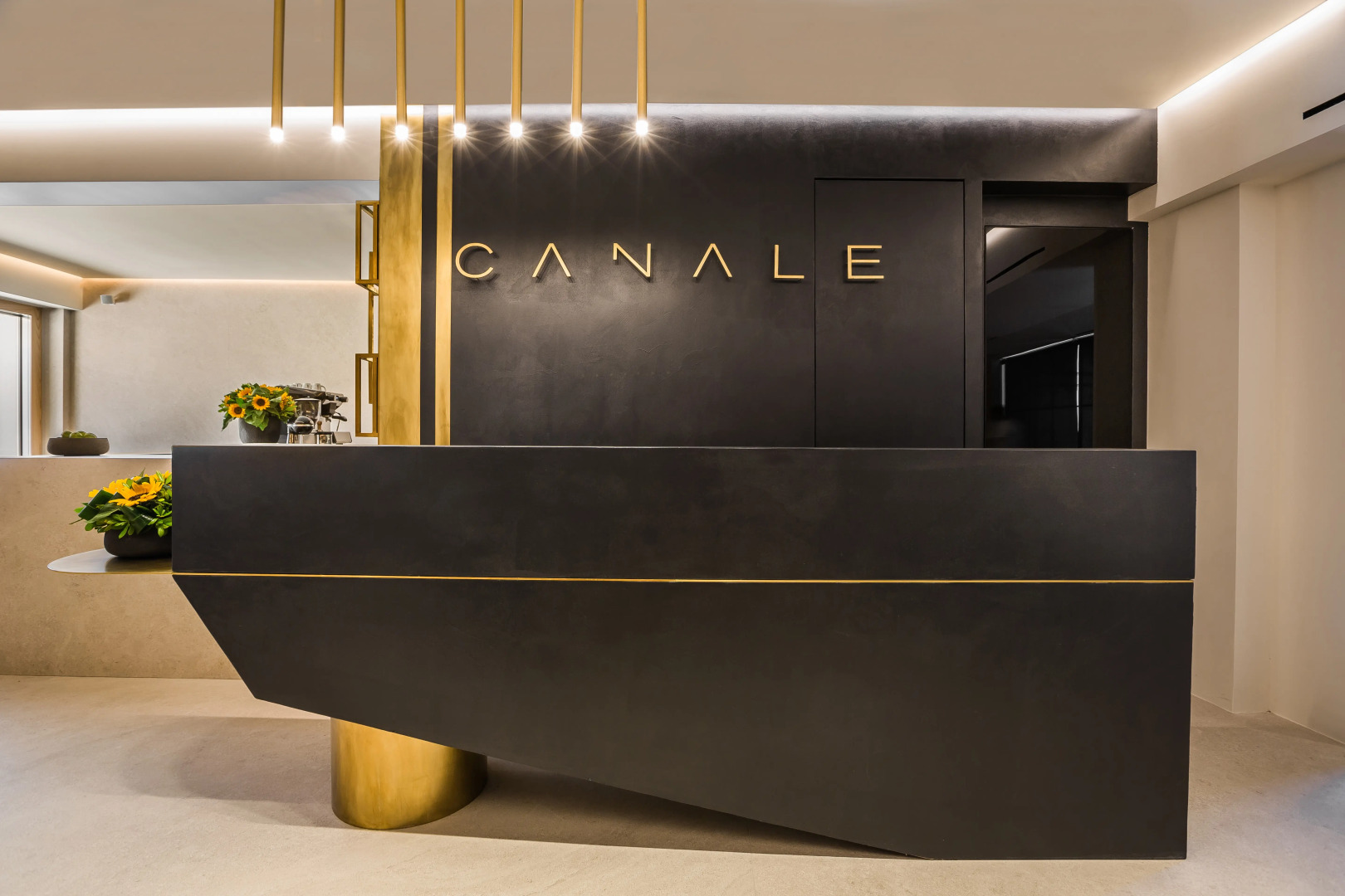 Отель Canale Hotel&Suites