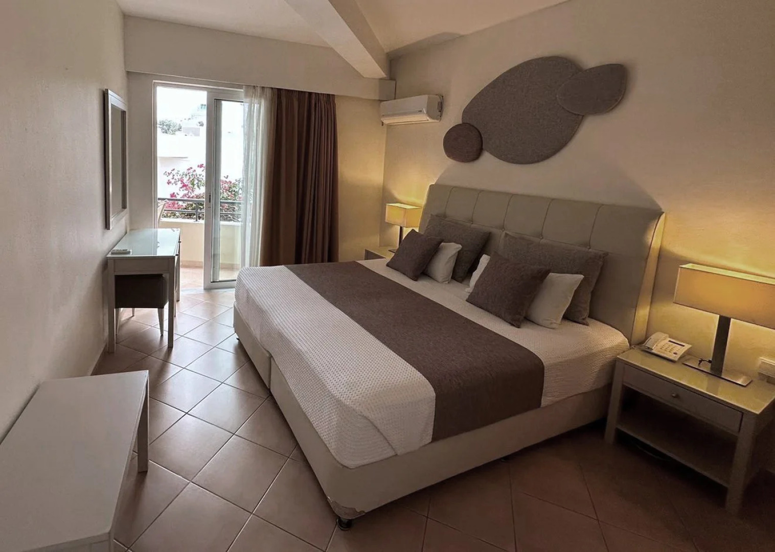 Курортный отель Faedra Beach