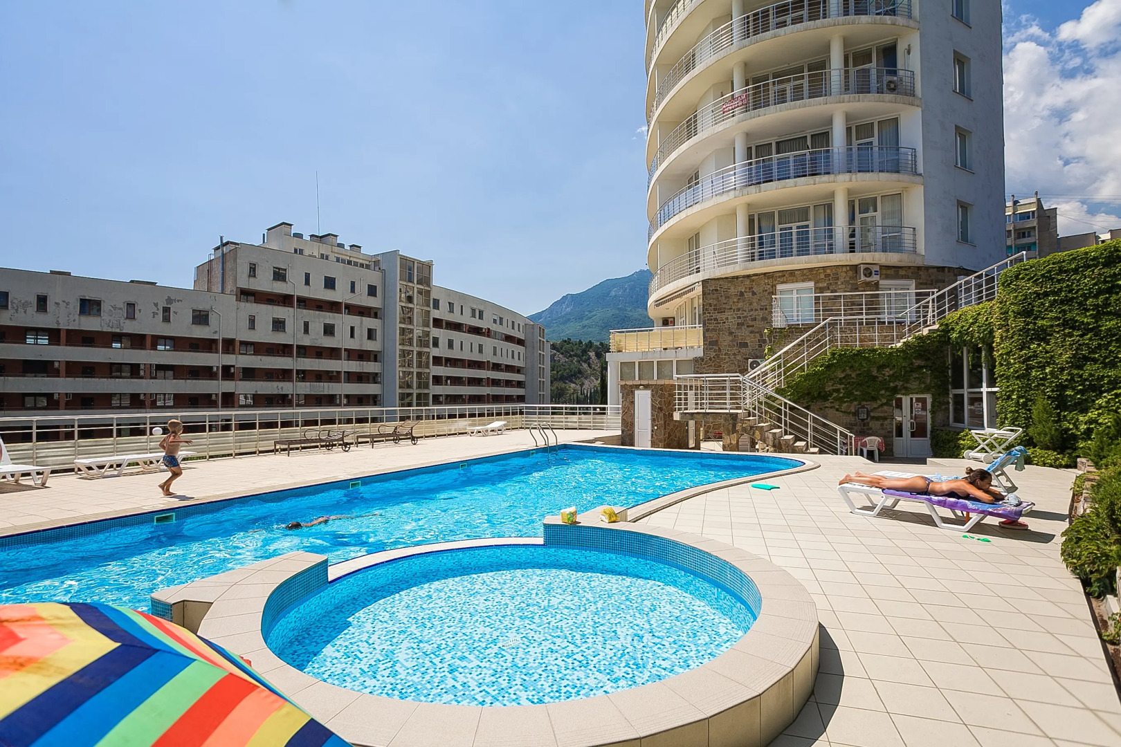 Гостевой Дом Белый Дом в Гурзуфе на Строителей