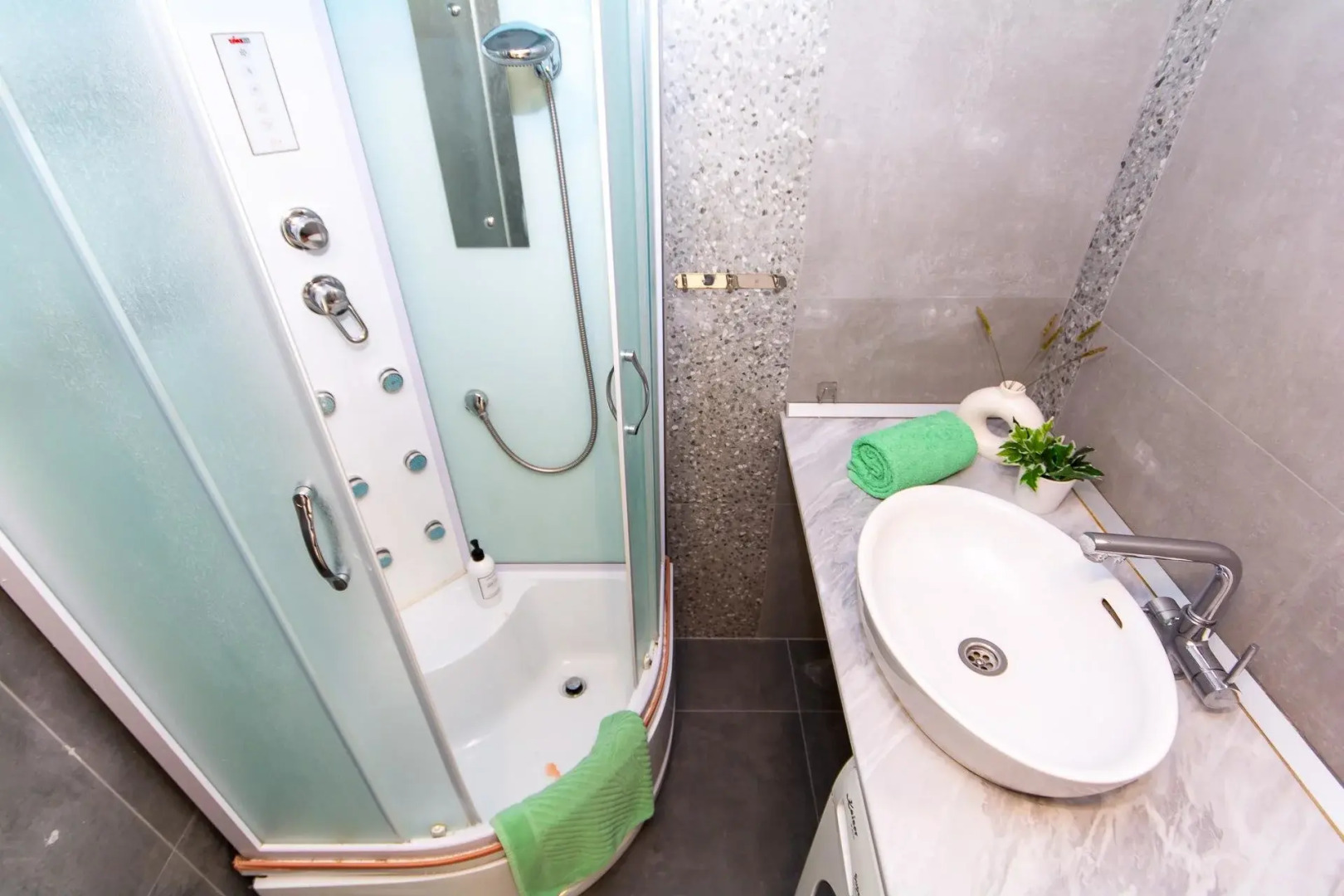 Апартаменты Home Vita (Хоум Вита) на улице Щорса 13