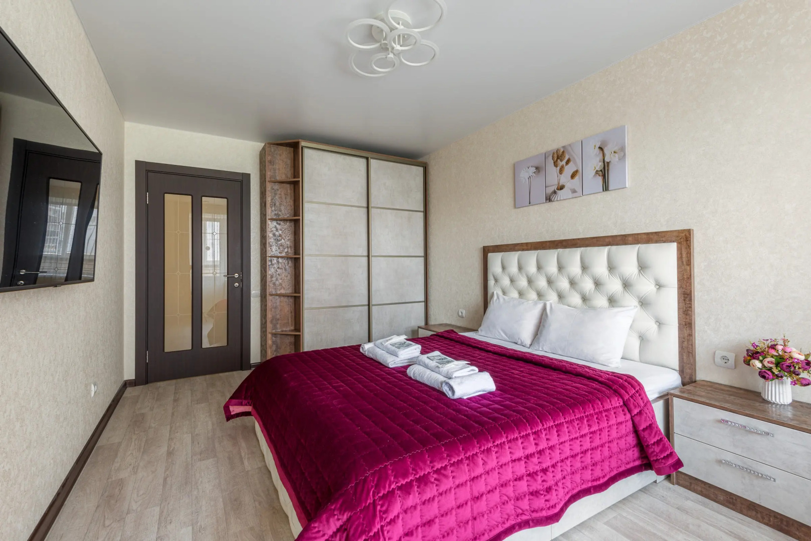 Квартира 2-к в центре на О.Волкова 3 от RentAp, 6 сп.мест