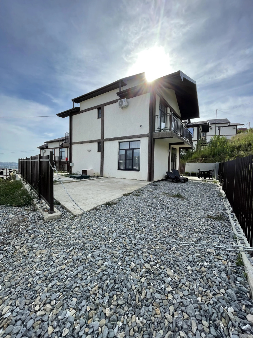 Частный дом Blago House 130м2 с барбекю и парковкой