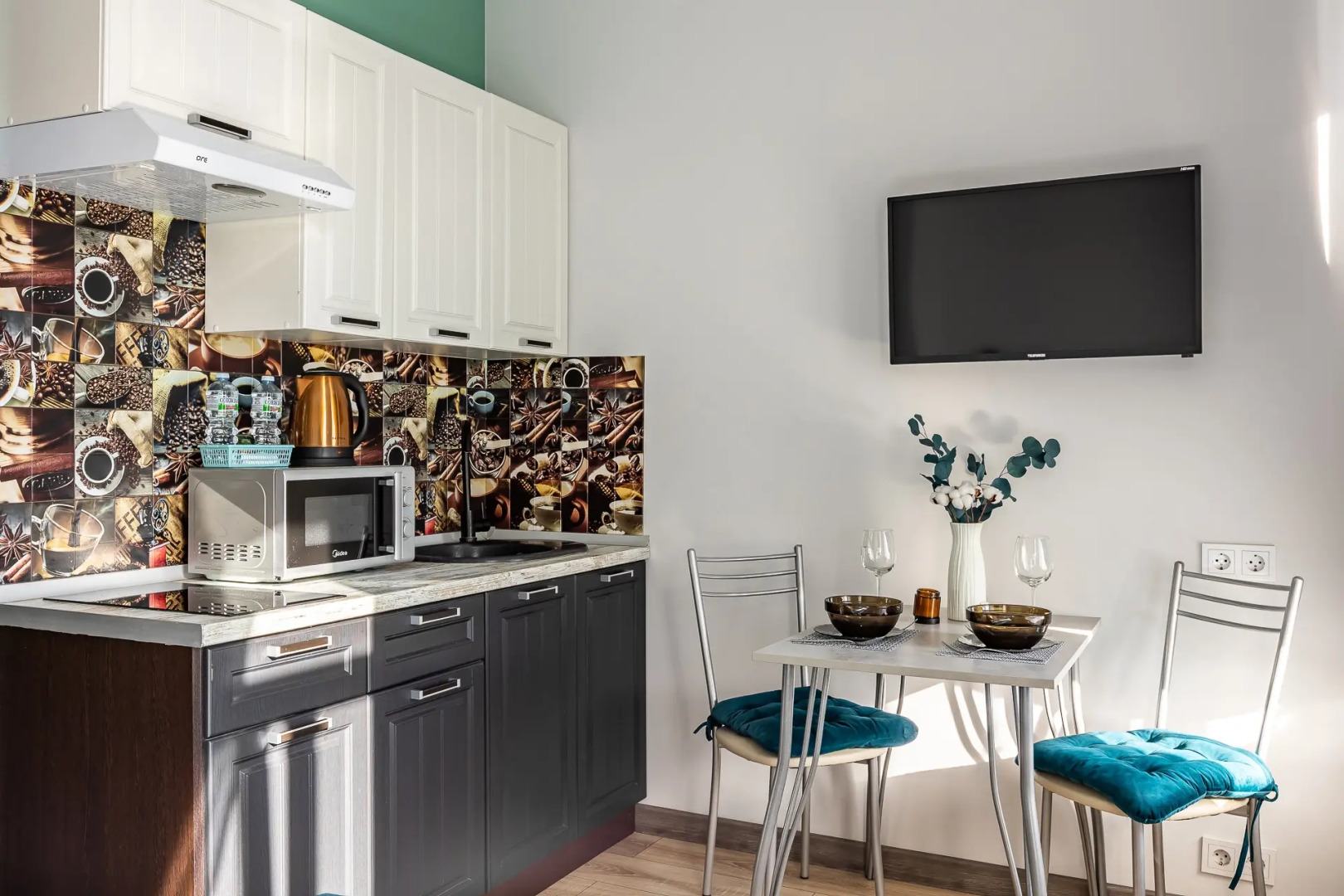 Апартаменты Уютная студия у метро Красносельская