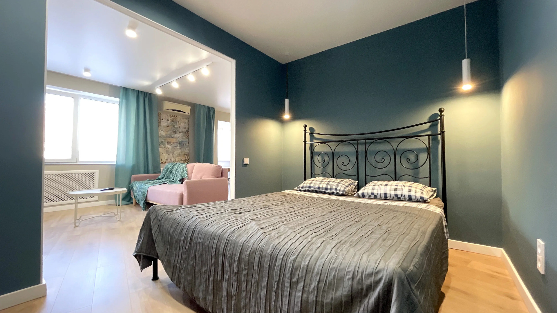 Апартаменты Стильная студия у метро на Чистопольской