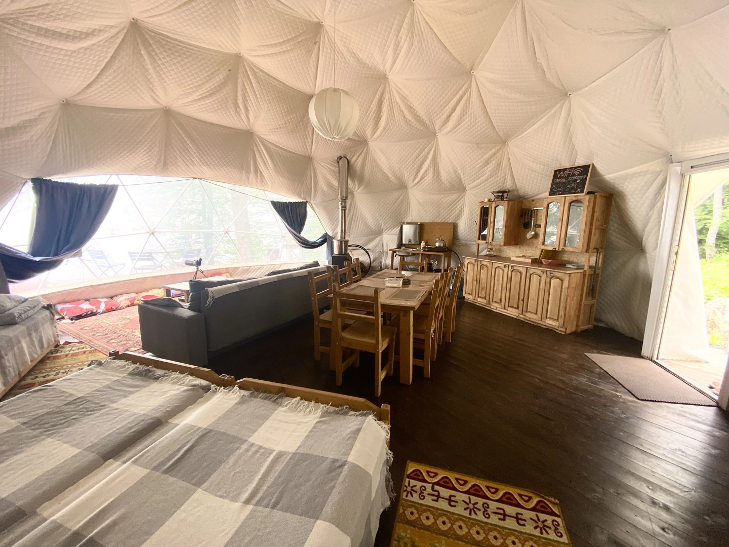 Глэмпинг Атмосфера