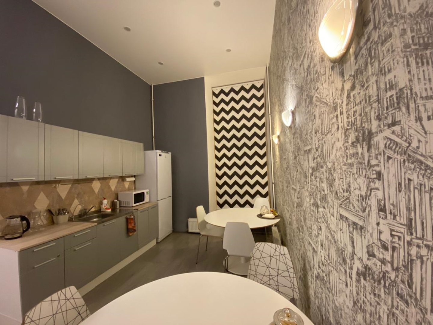 Hotel 812