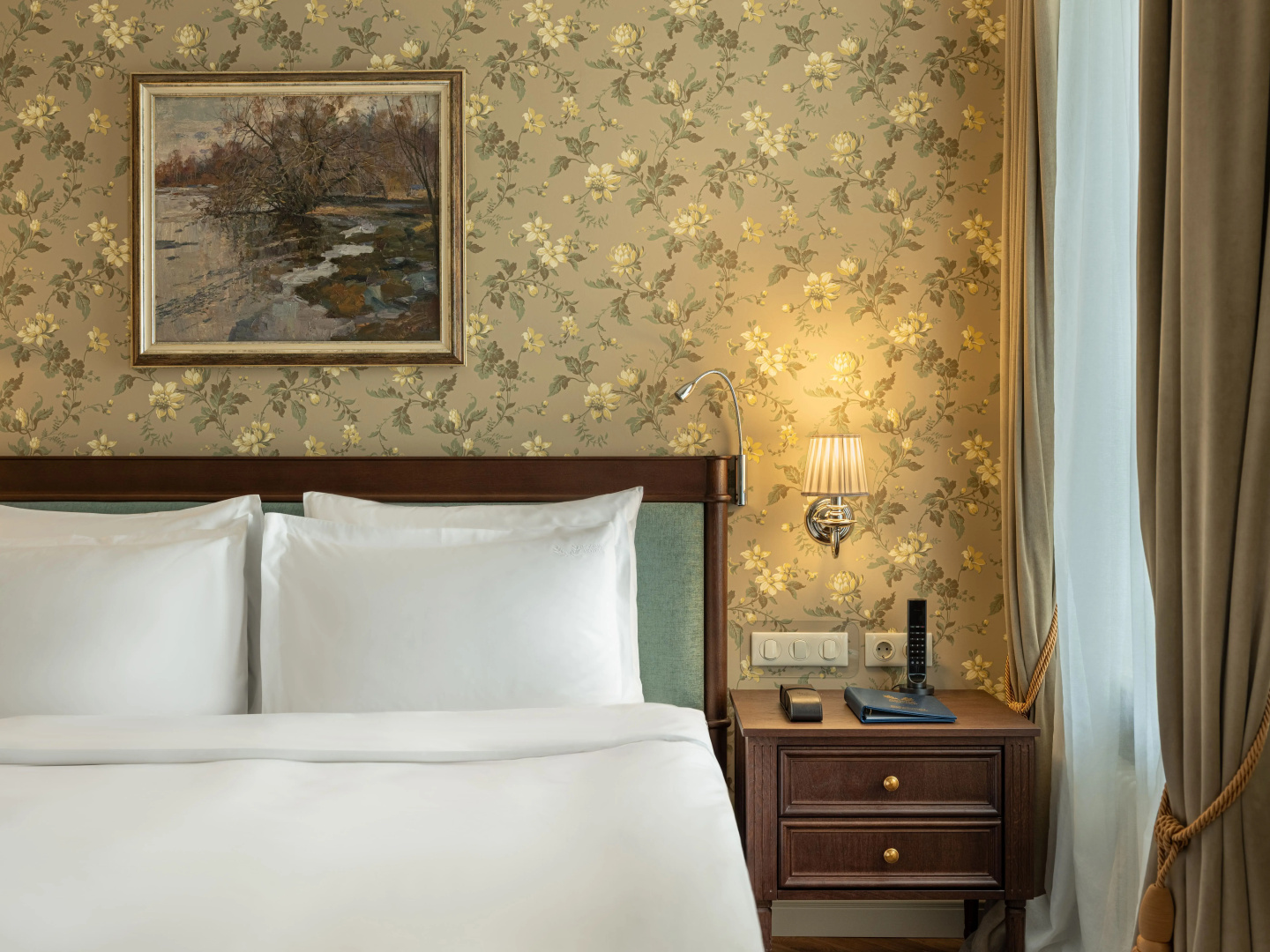 Отель RODINA Grand Hotel & SPA Irkutsk 5*