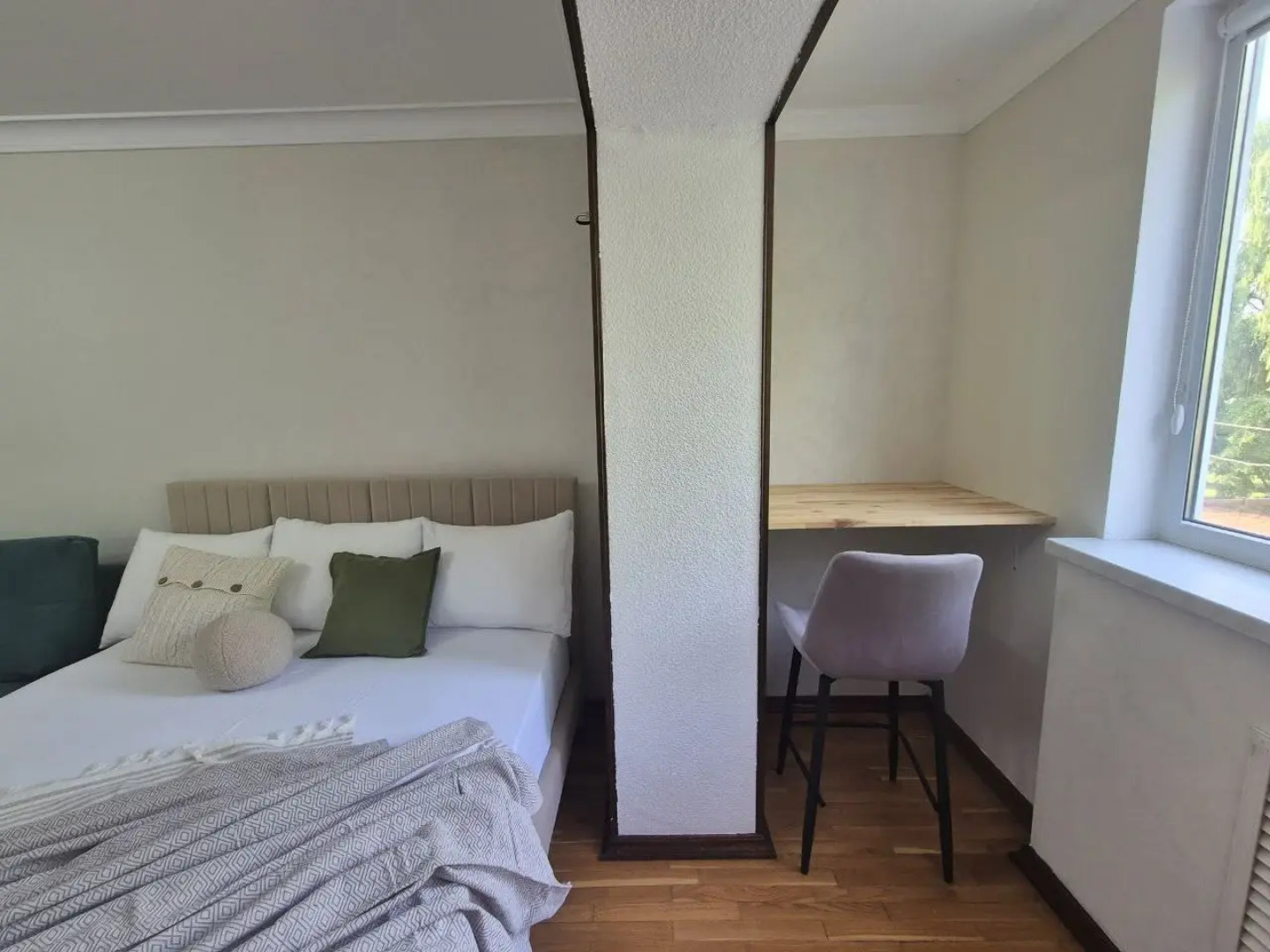 Квартира Двушка с раздельными комнатами рядом с парком, садом и сквером