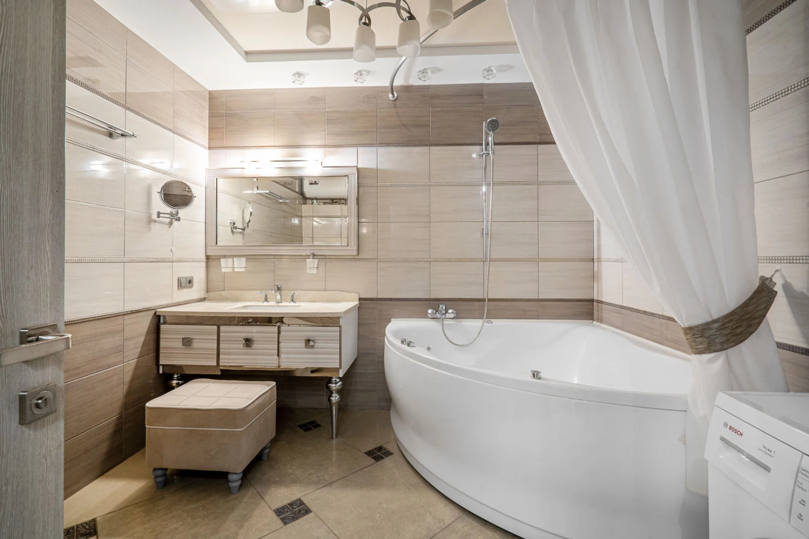 3-комн. VIP апарты на ул. Кирова 3