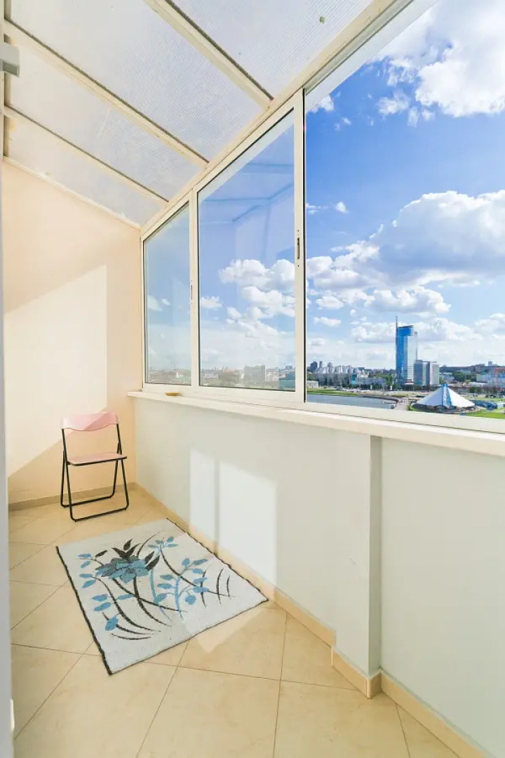 Апартаменты 4-комнатные HomeApart Сторожовская, 8