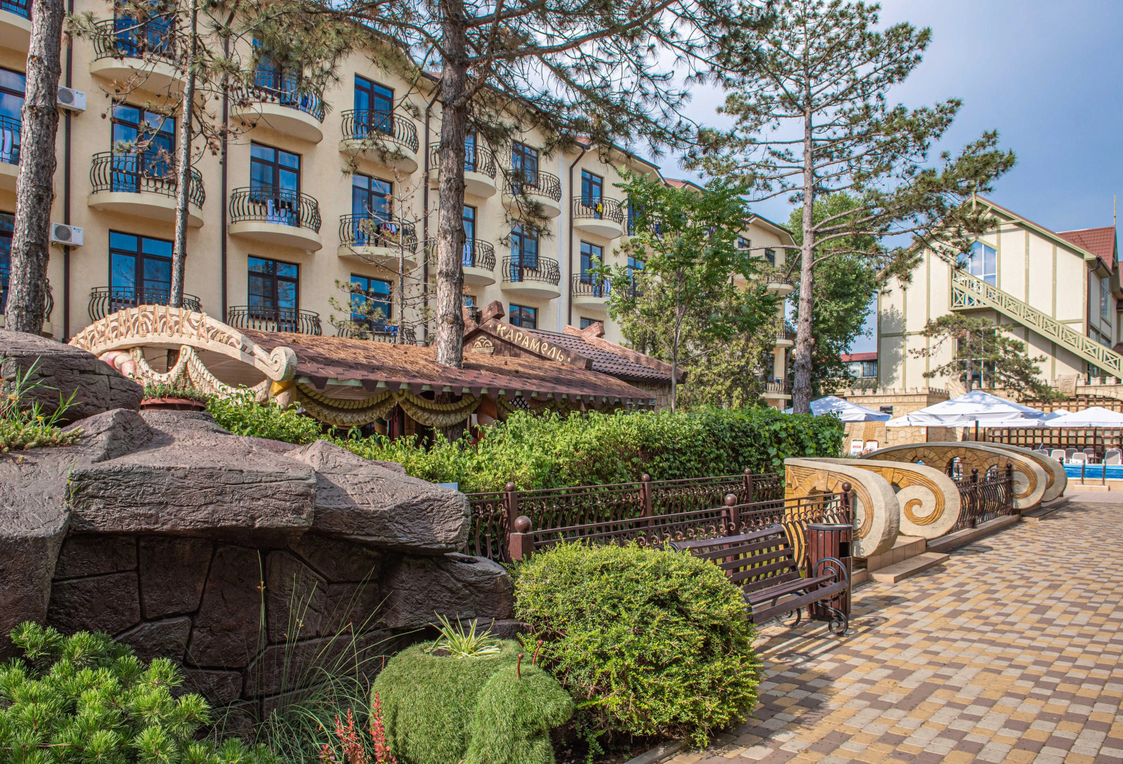 Отель Alean Family Doville