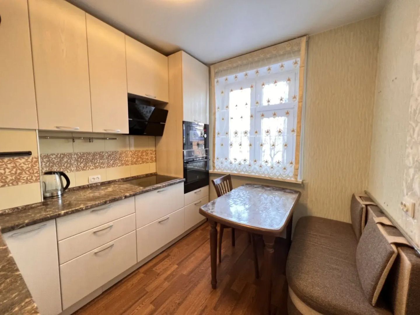 Квартира Двухкомнатная в Центре Ноябрьска