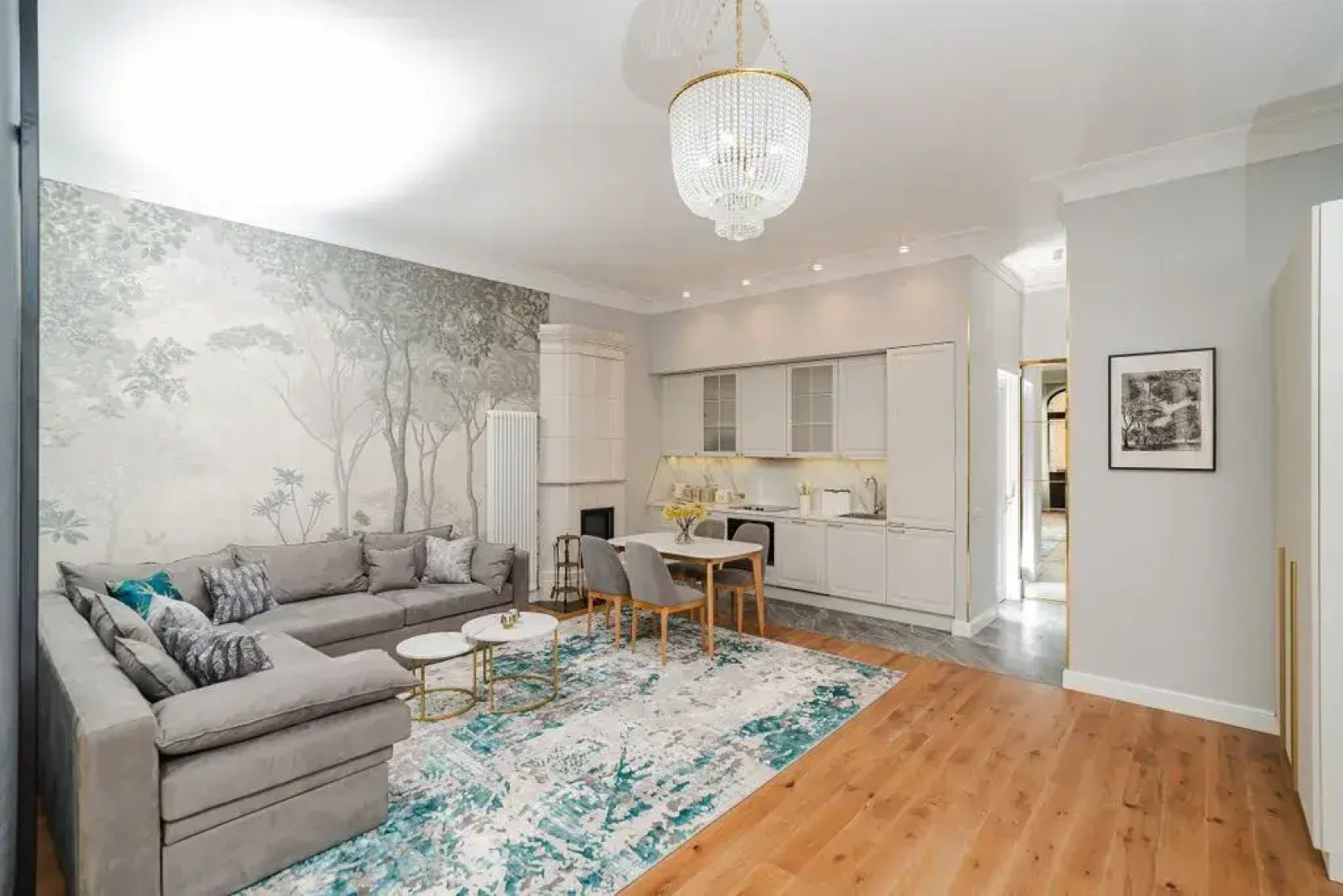 Квартира с балконом на Невский проспект -1