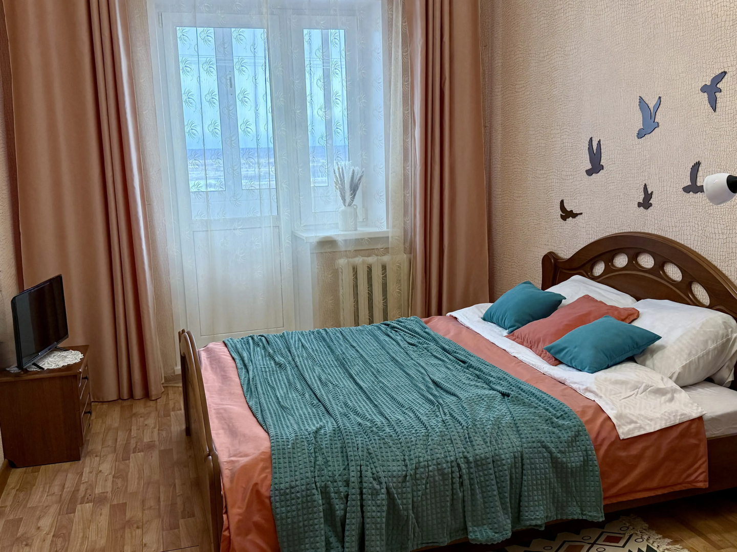 Квартира Двухкомнатная Your Home