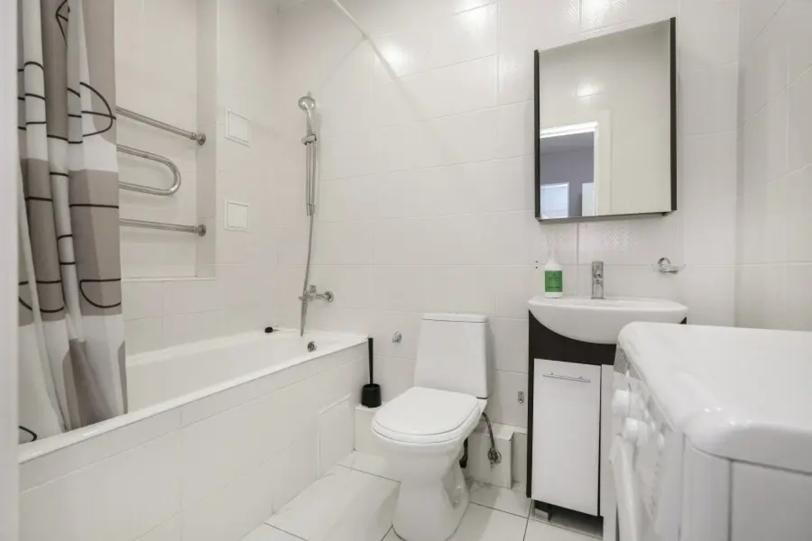 Апартаменты Домант Романова 60/1 (3)