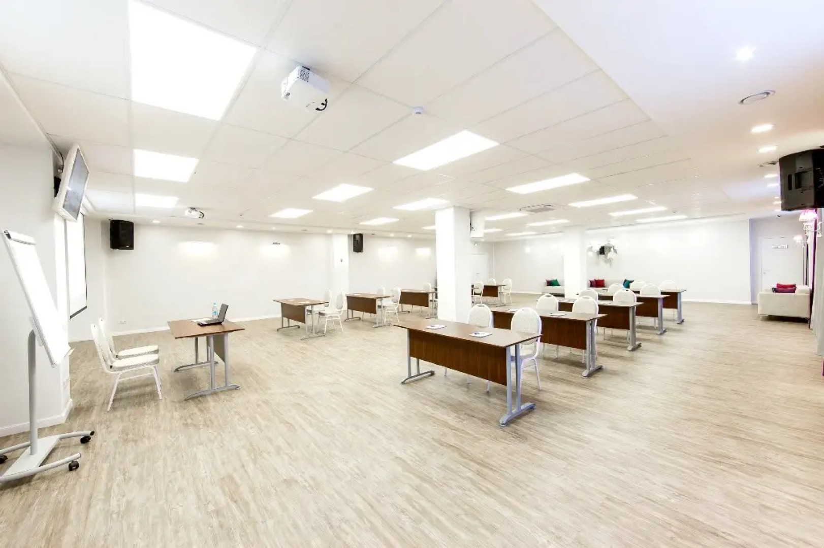 Отель Амакс Премьер Пермь