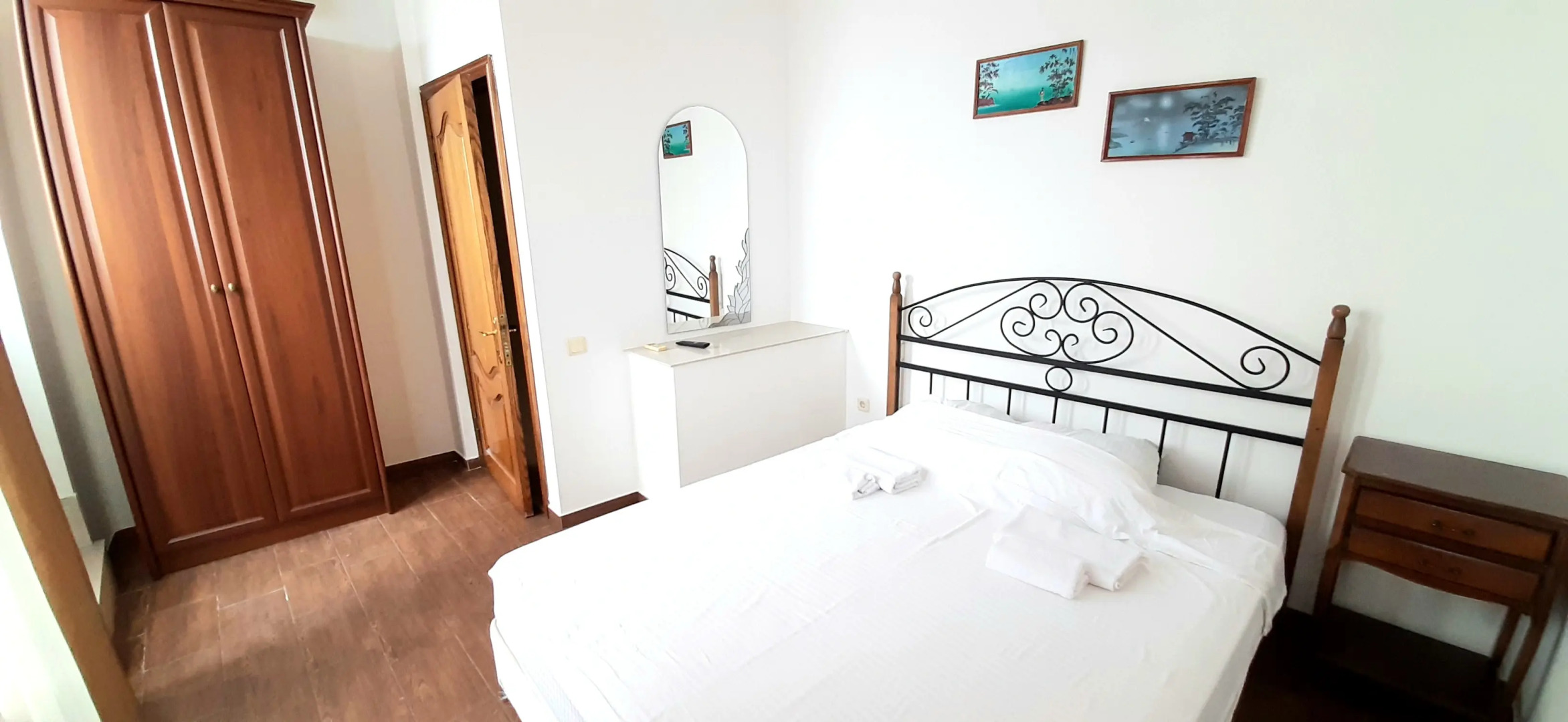 Курортный отель Корона