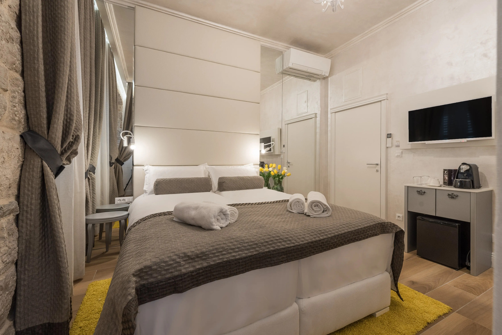 Zara Palace - design rooms