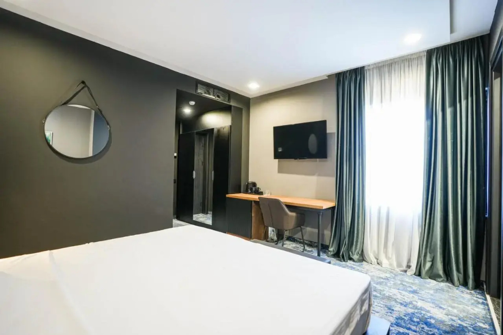 Отель Splendid Tbilisi