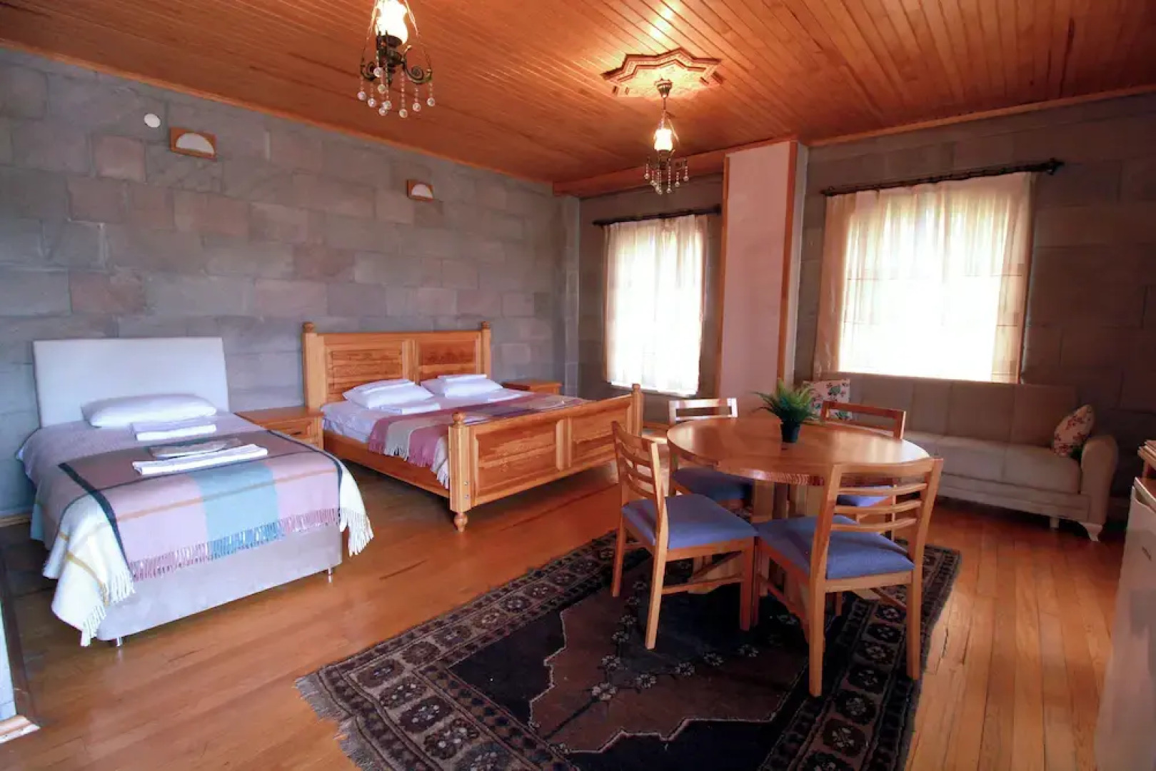 Отель Lake Cildir Lodge