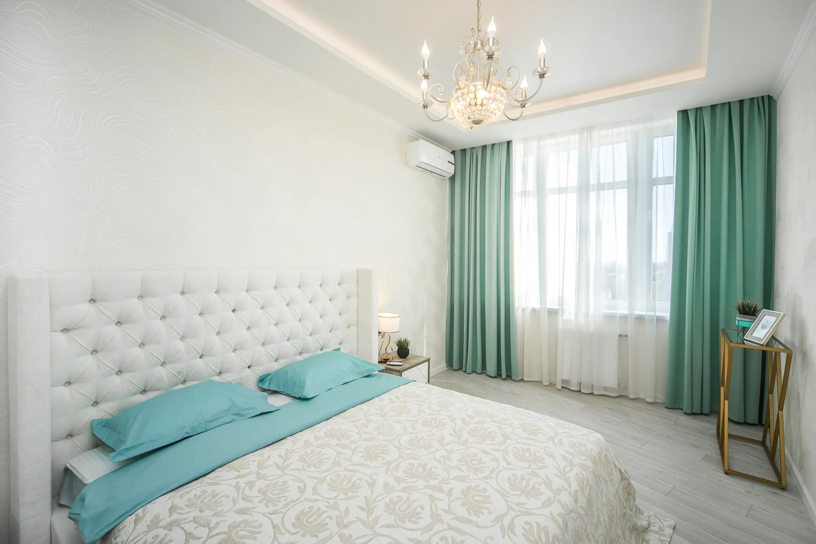 Апартаменты 3х комнатные Vip Репина 4 Центр