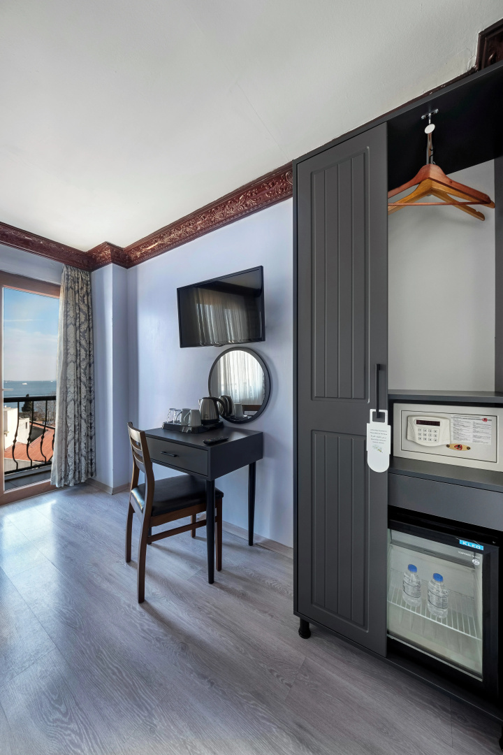 Mytra Hotel