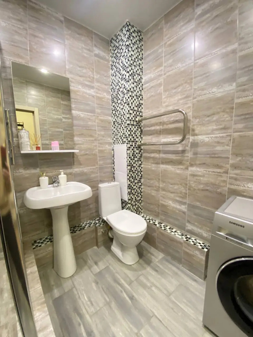 Апартаменты видовые на 14 этаже рядом ТРК Родник