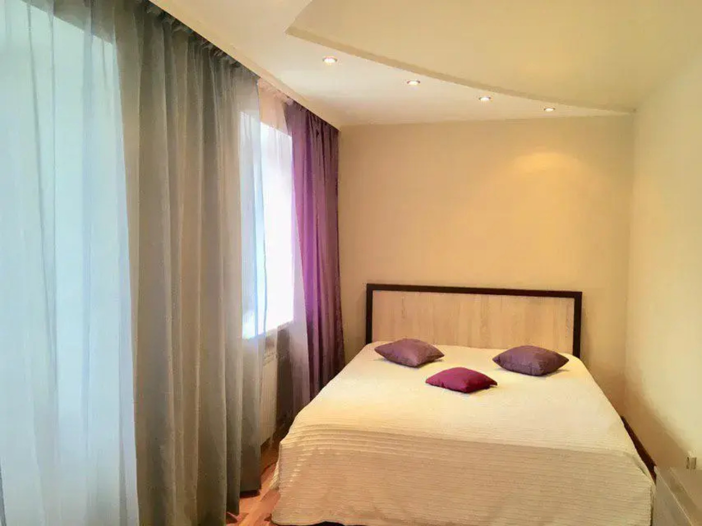 Апартаменты Малышева 11