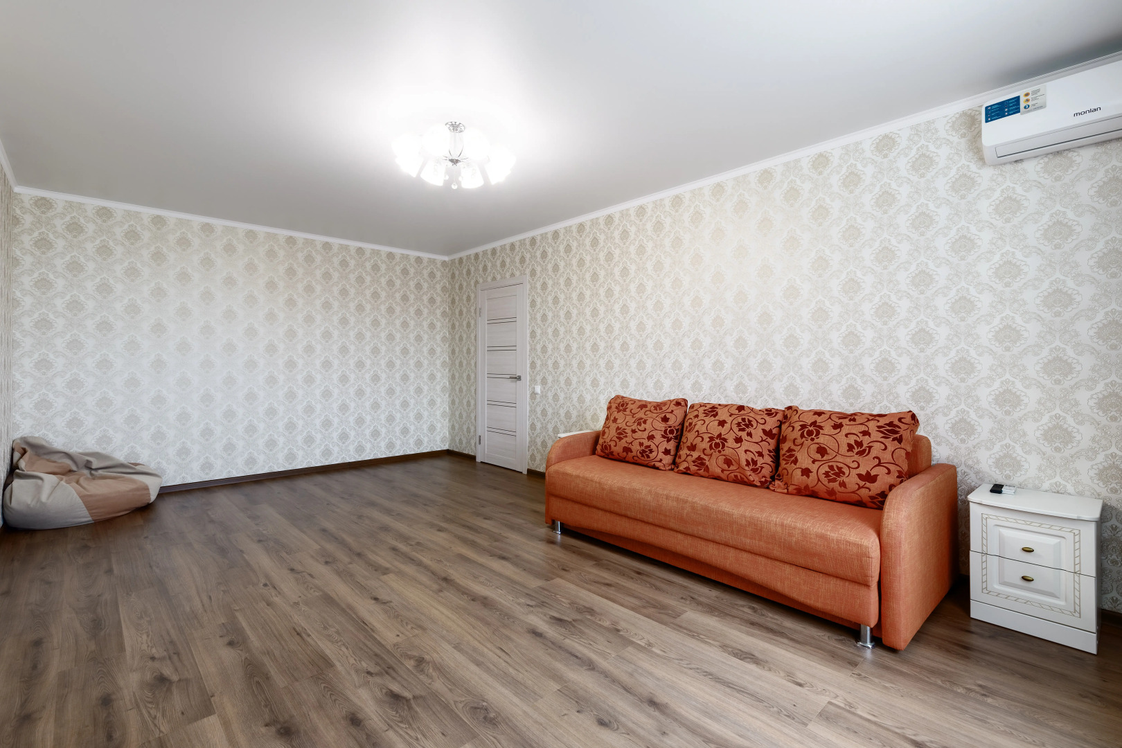 Квартира Уютная двухкомнатная квартира в Батайске