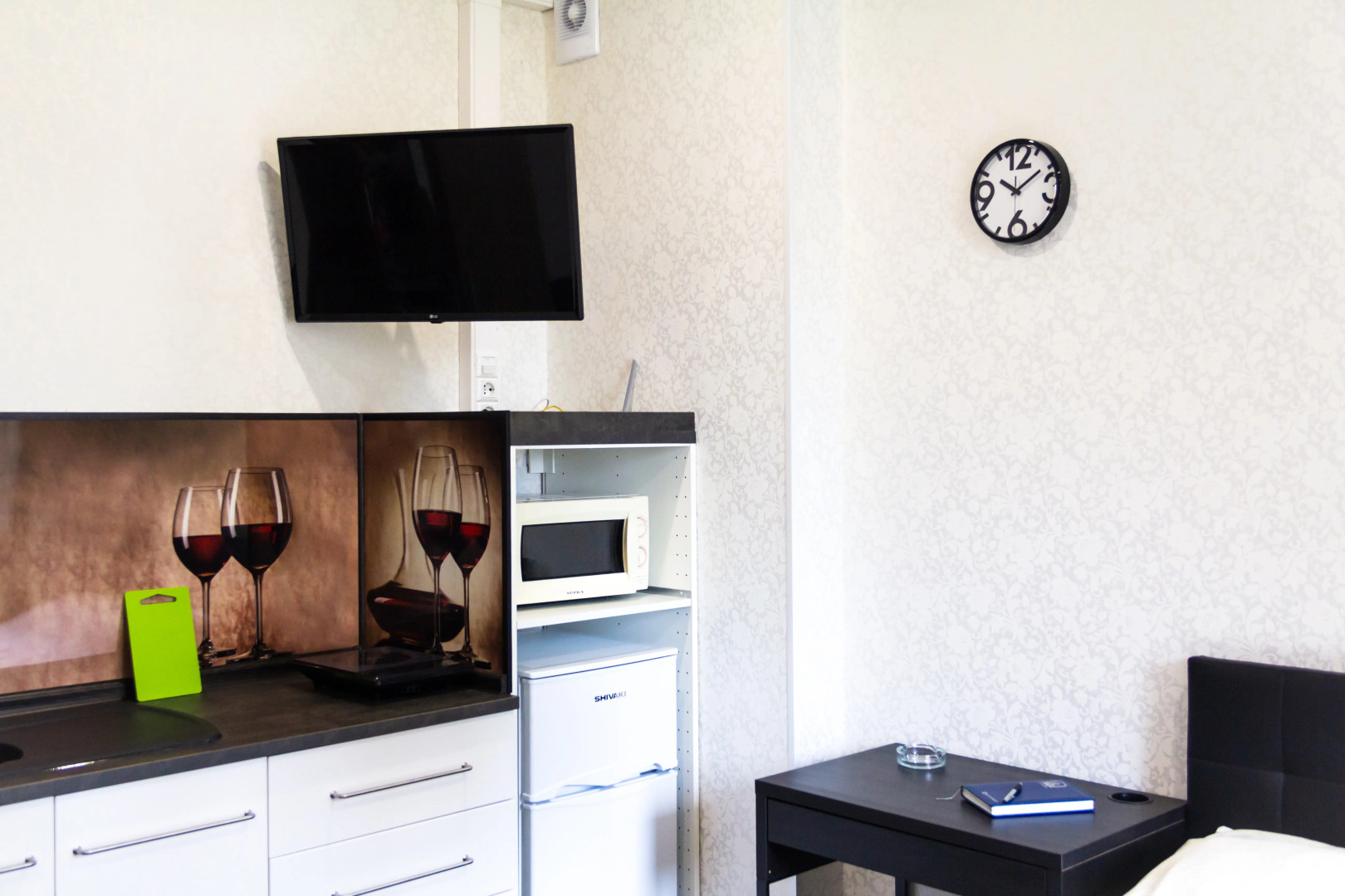 Апартаменты АЛЛиС-ХОЛЛ Белинского 30