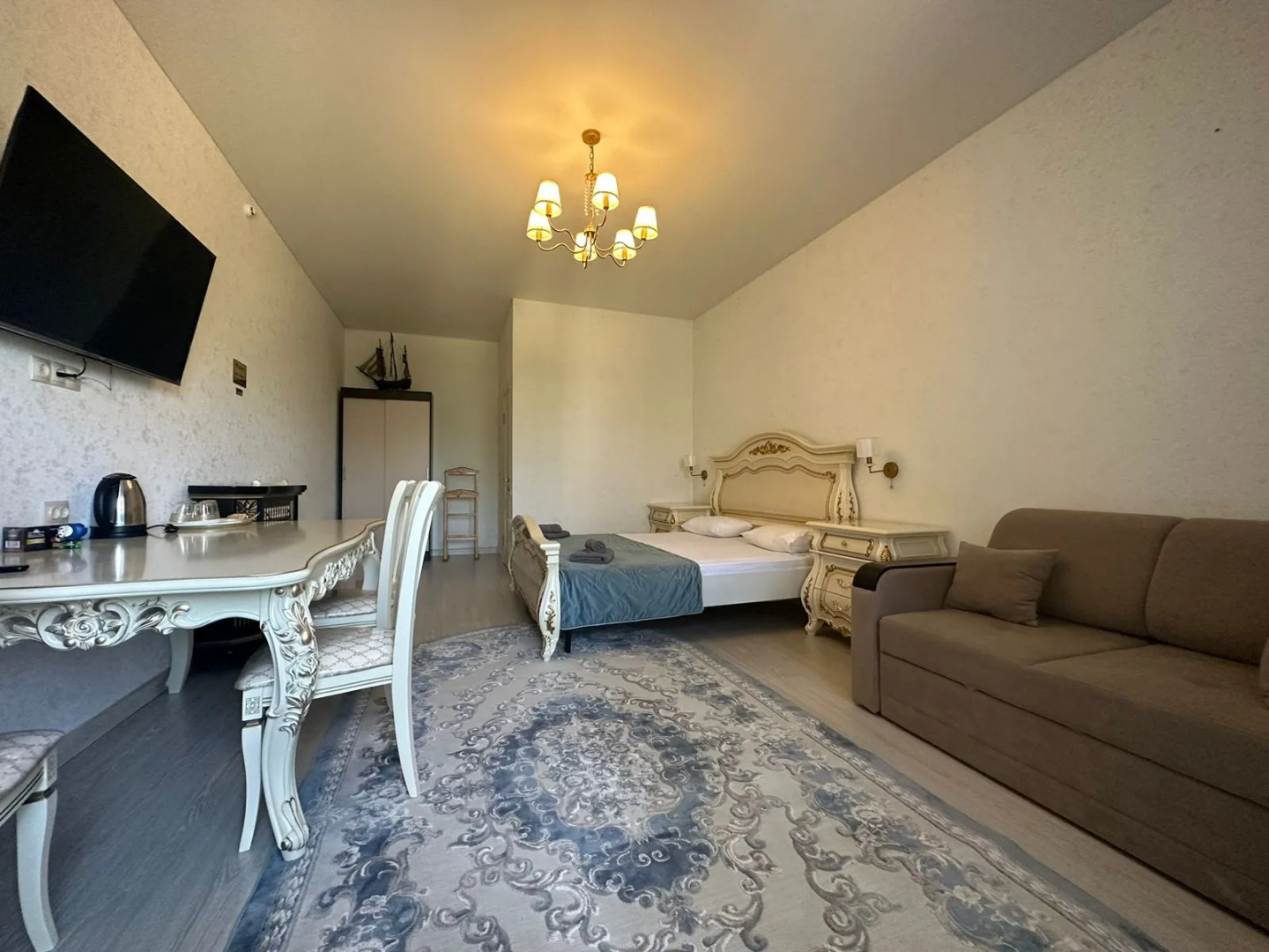 Гостиница Адлер