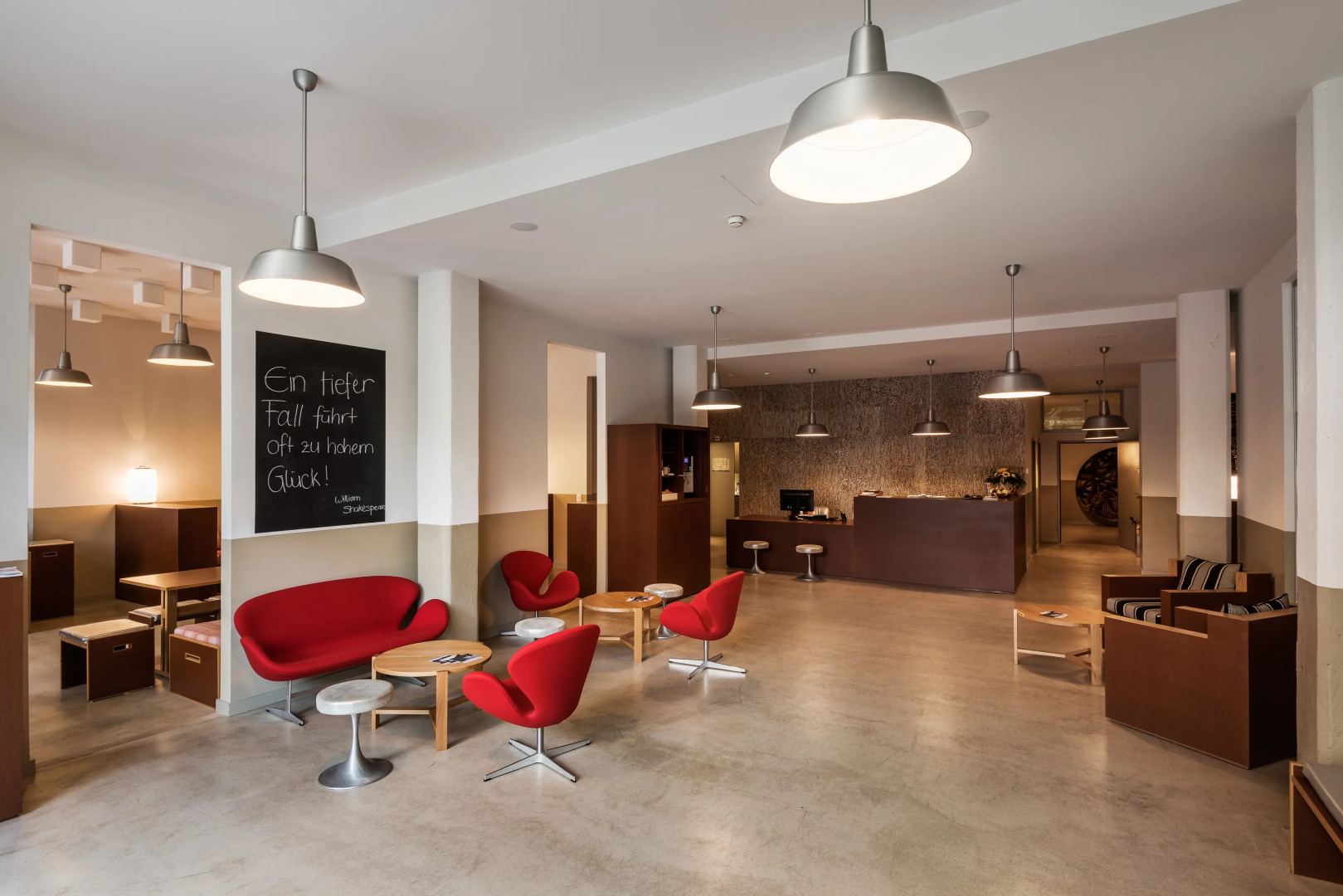 Отель Lofthotel